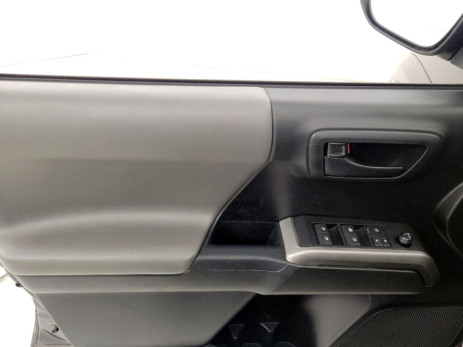 2019 Toyota Tacoma SR5 - Photo 13