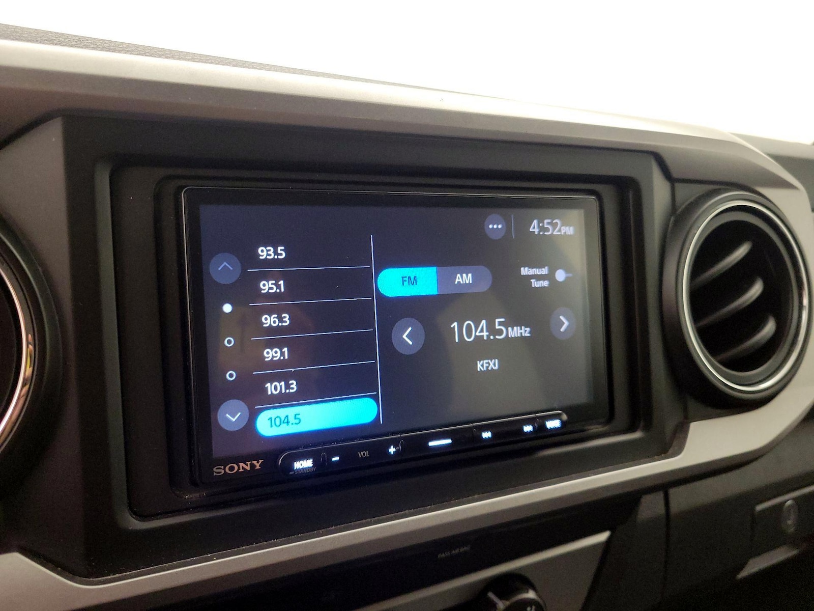 2019 Toyota Tacoma SR5 - Photo 16