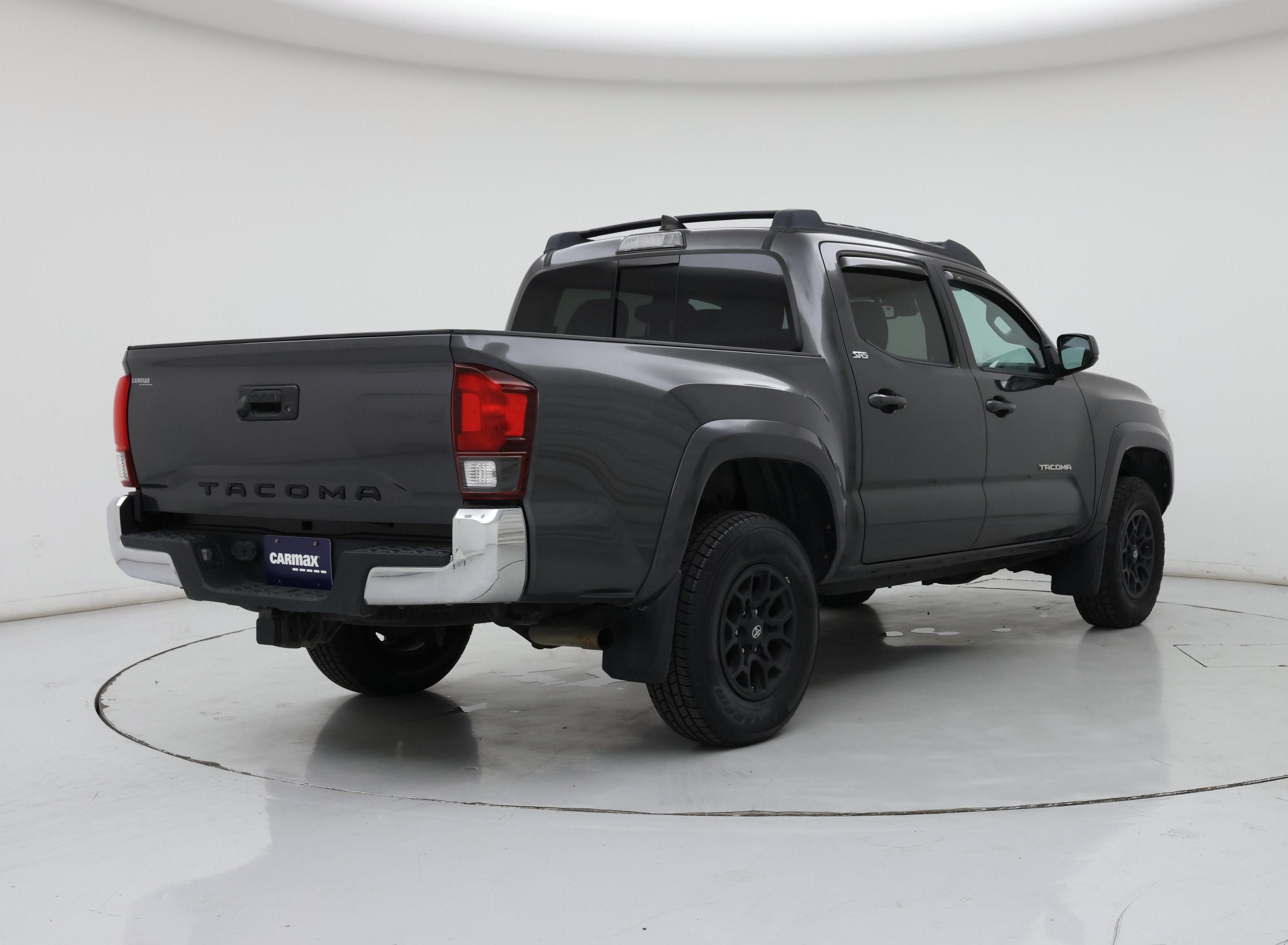 Thumbnail: 2019 Toyota Tacoma - 8