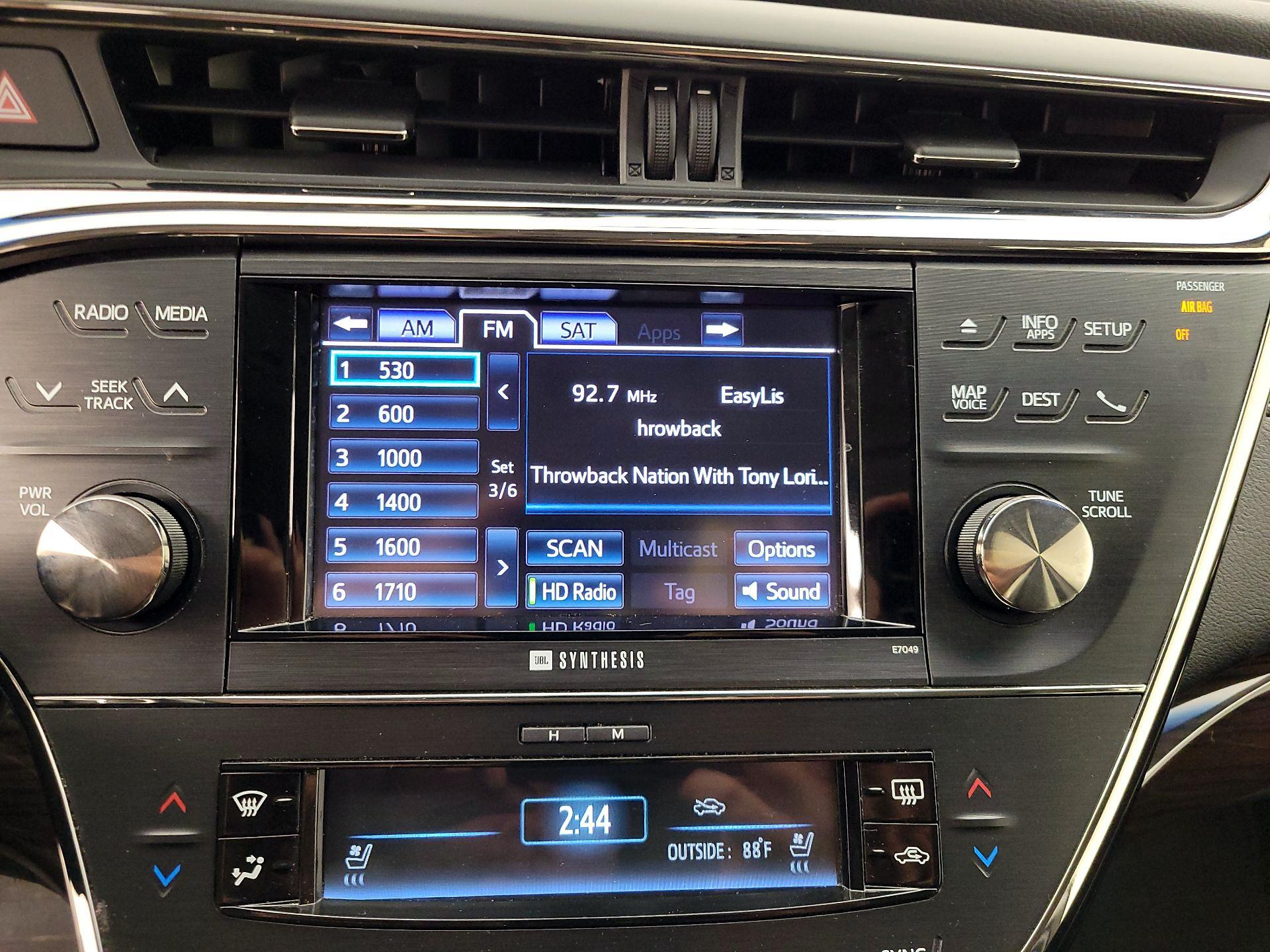 Thumbnail: 2014 Toyota Avalon - 16