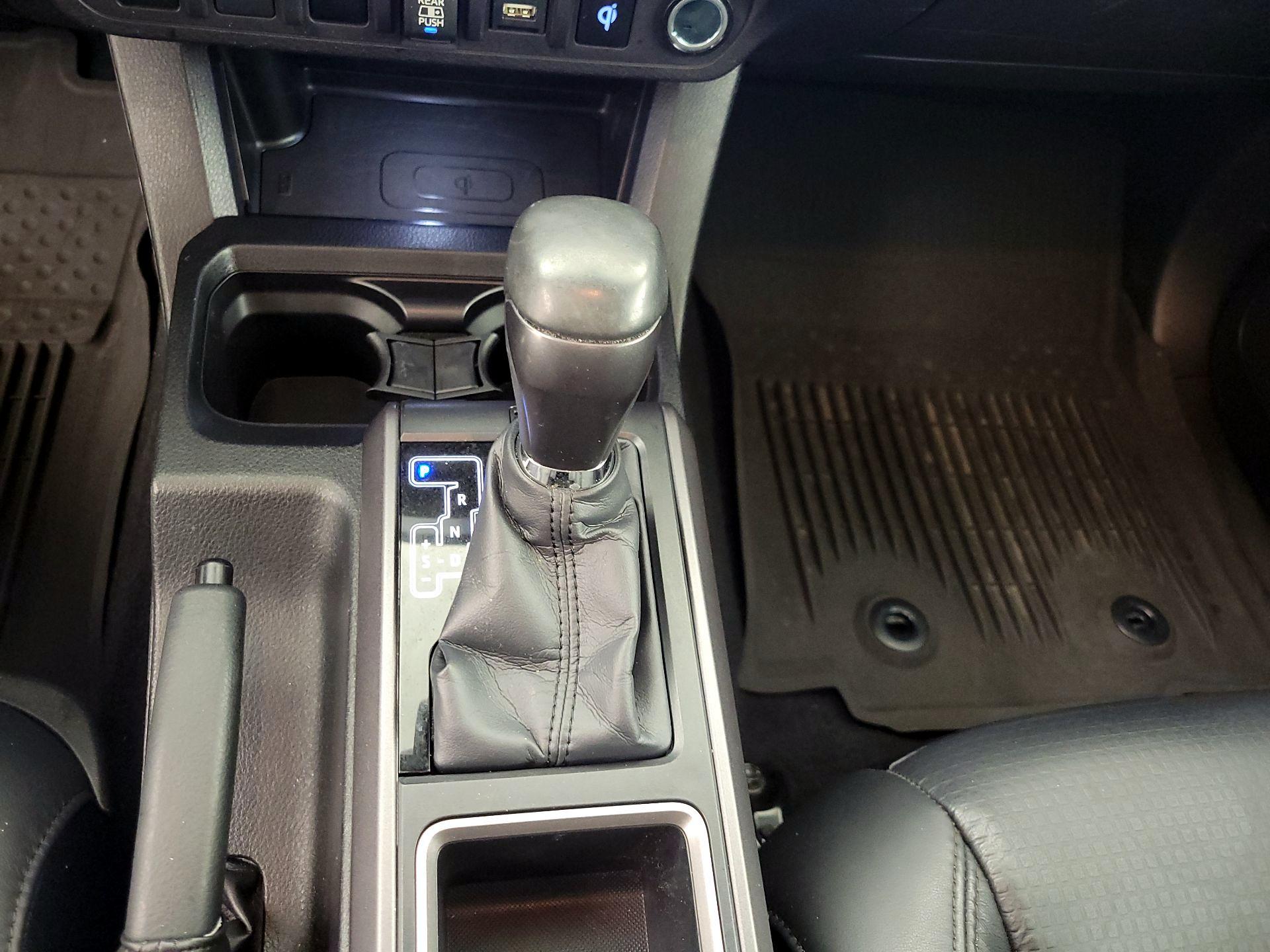 Thumbnail: 2021 Toyota Tacoma - 18