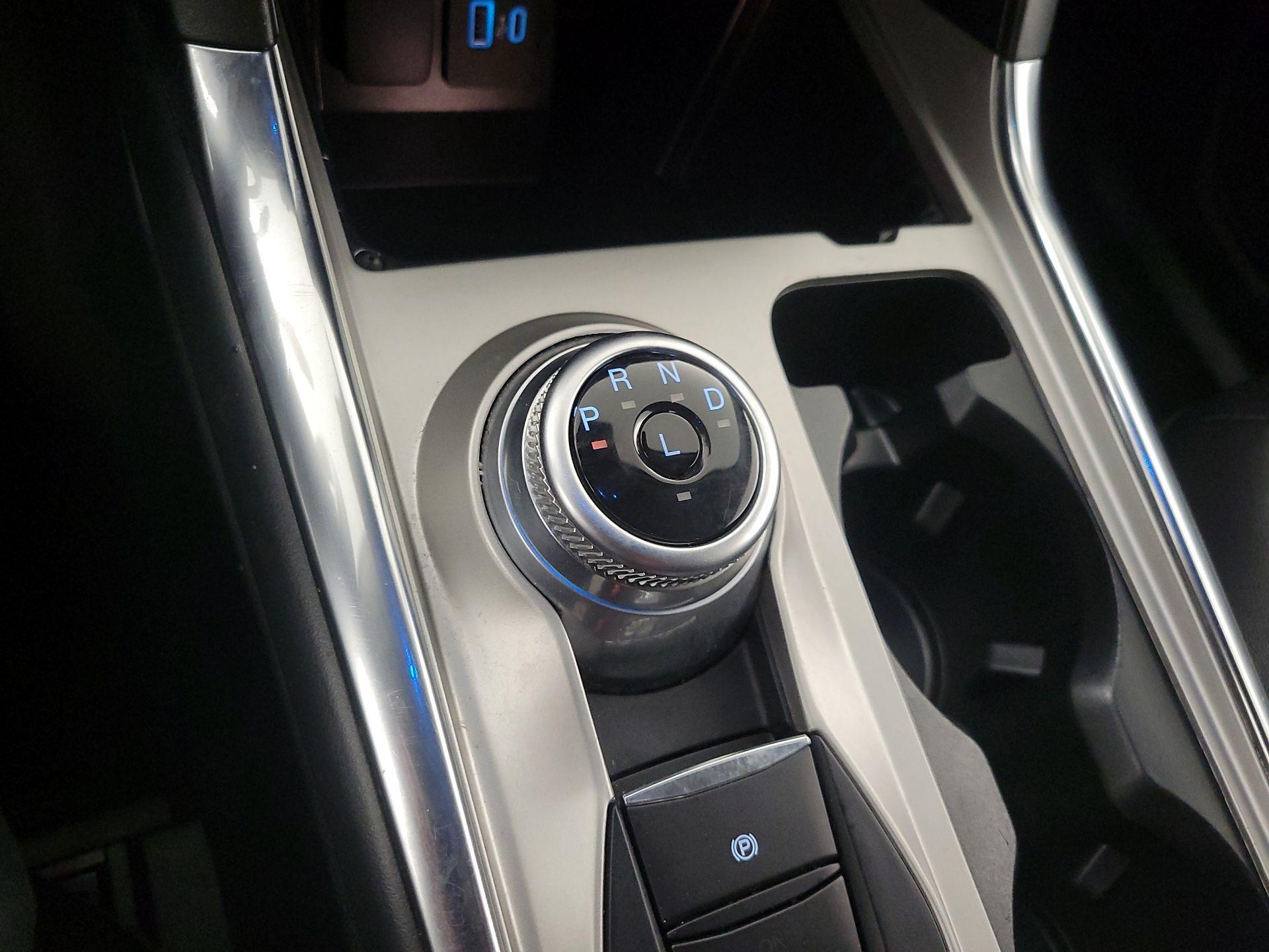 Thumbnail: 2021 Ford Explorer - 18