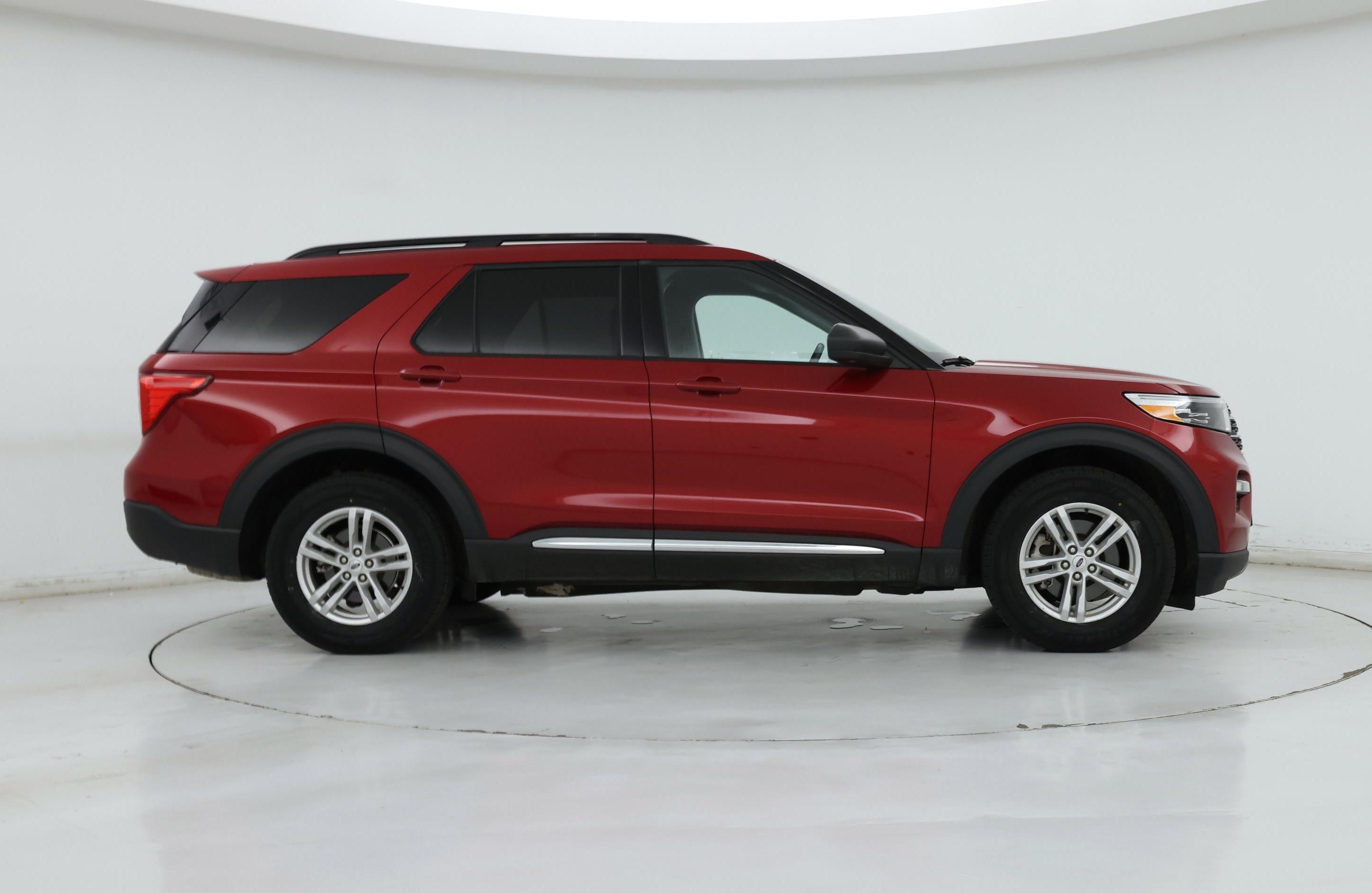 Thumbnail: 2021 Ford Explorer - 7