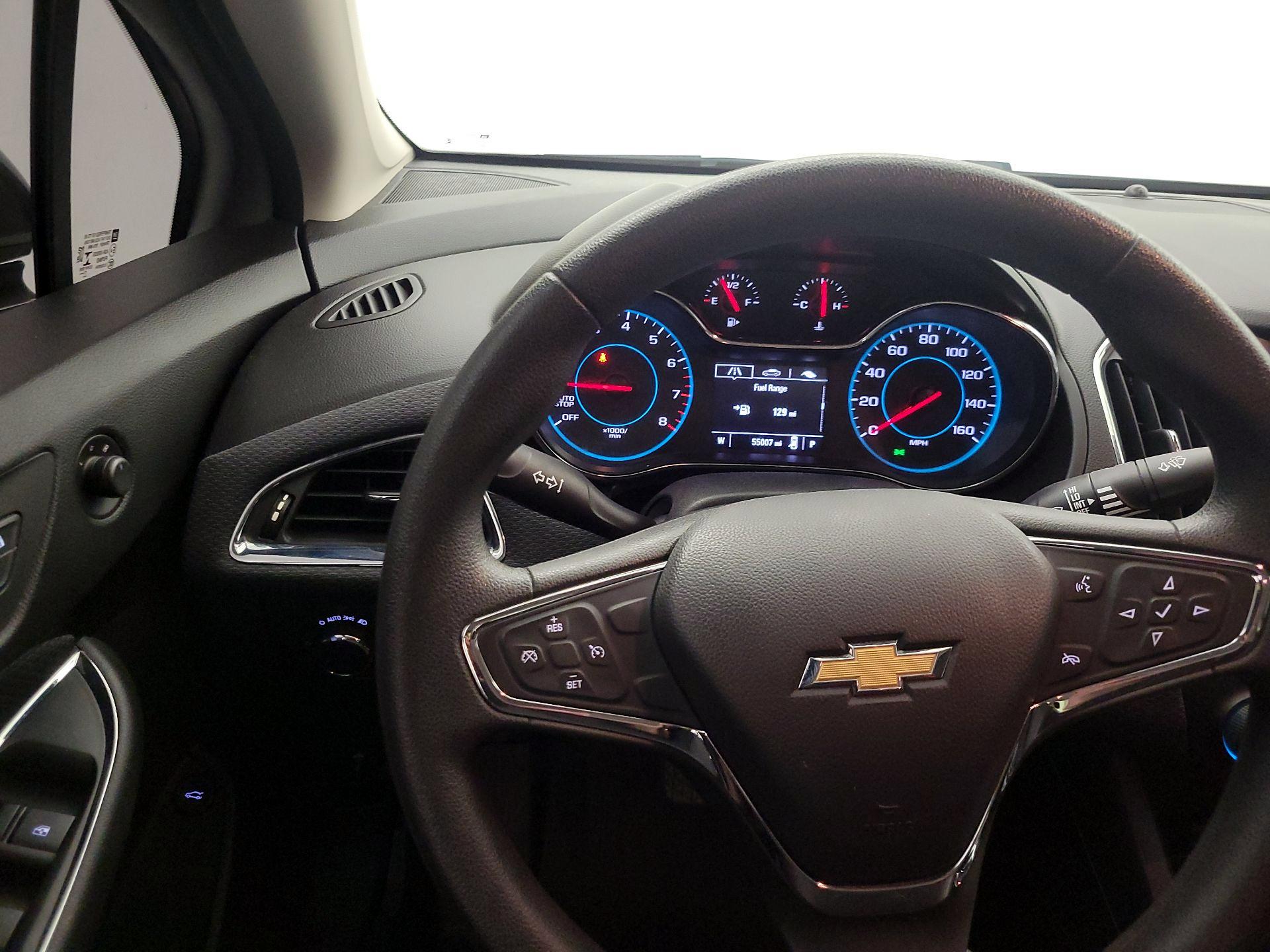Thumbnail: 2018 Chevrolet Cruze - 10