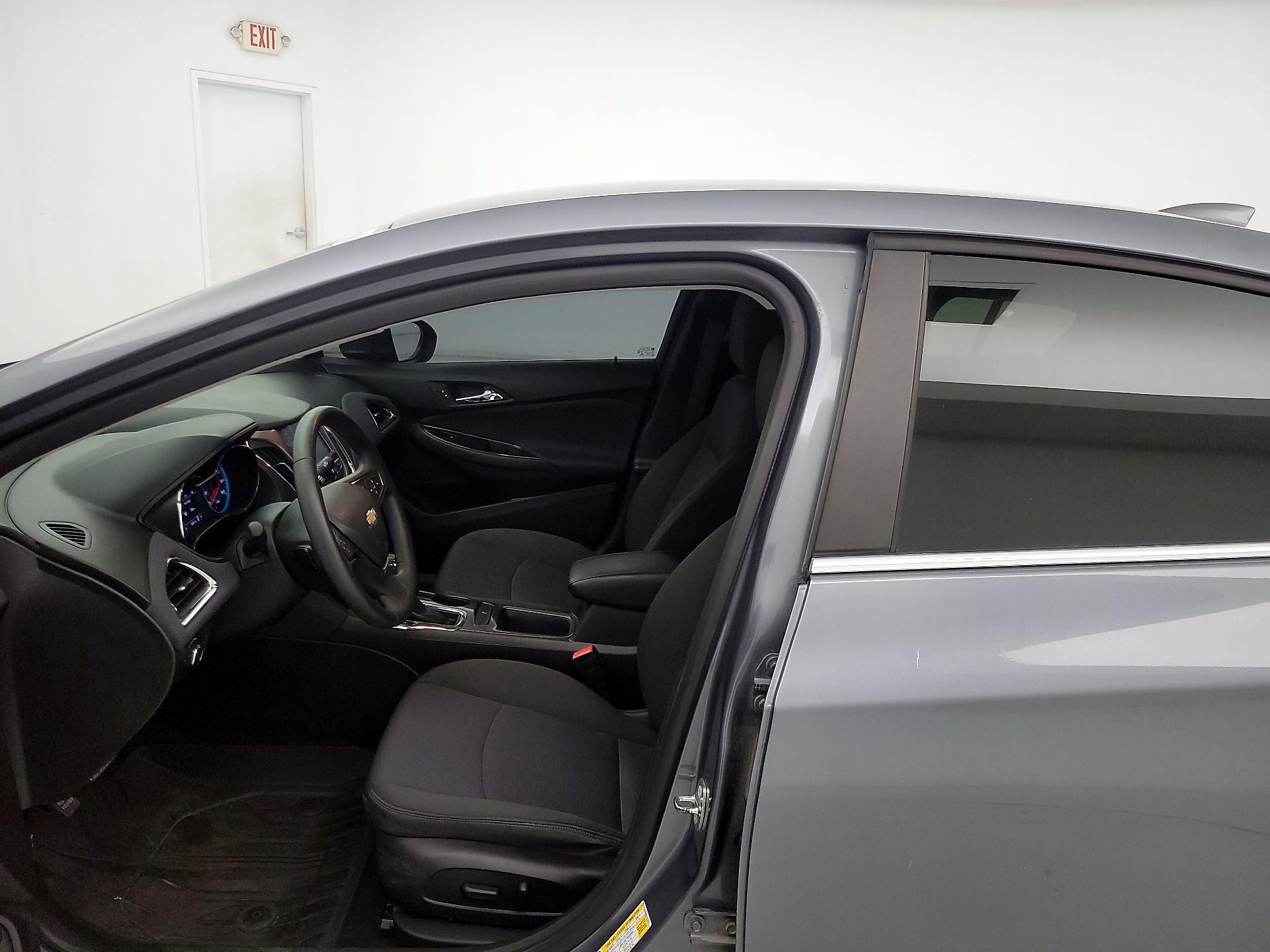 Thumbnail: 2018 Chevrolet Cruze - 11