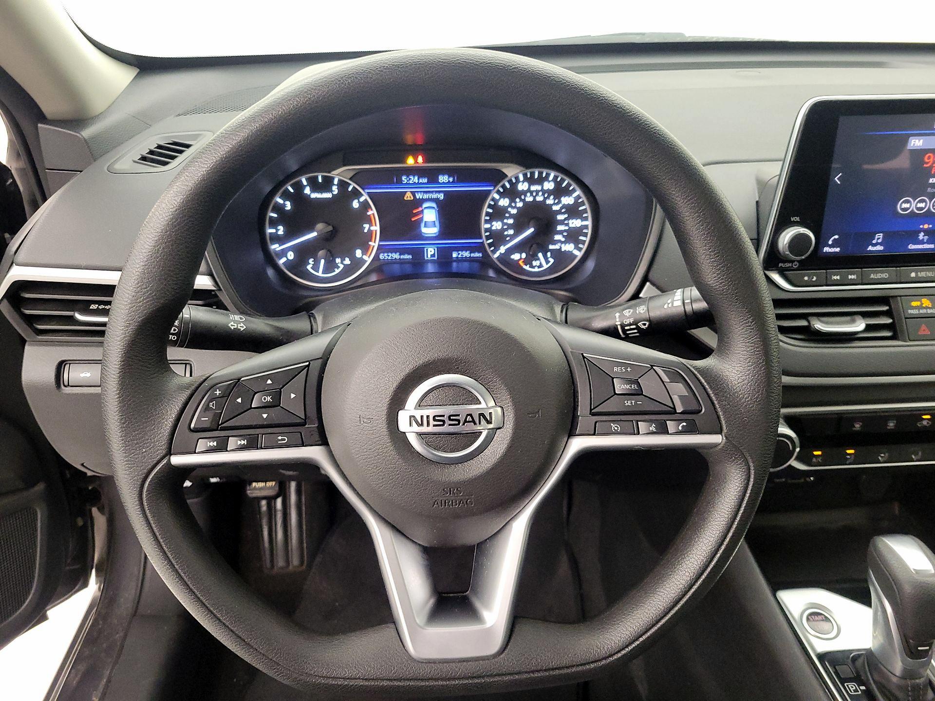 Thumbnail: 2021 Nissan Altima - 10