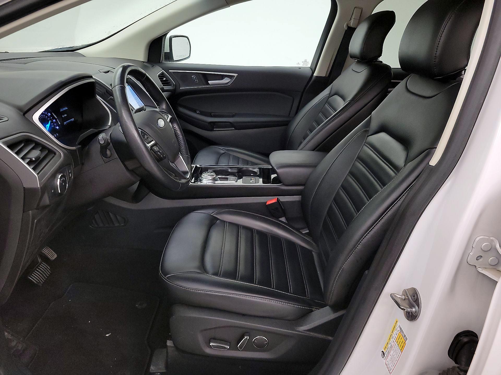 Thumbnail: 2019 Ford Edge - 11