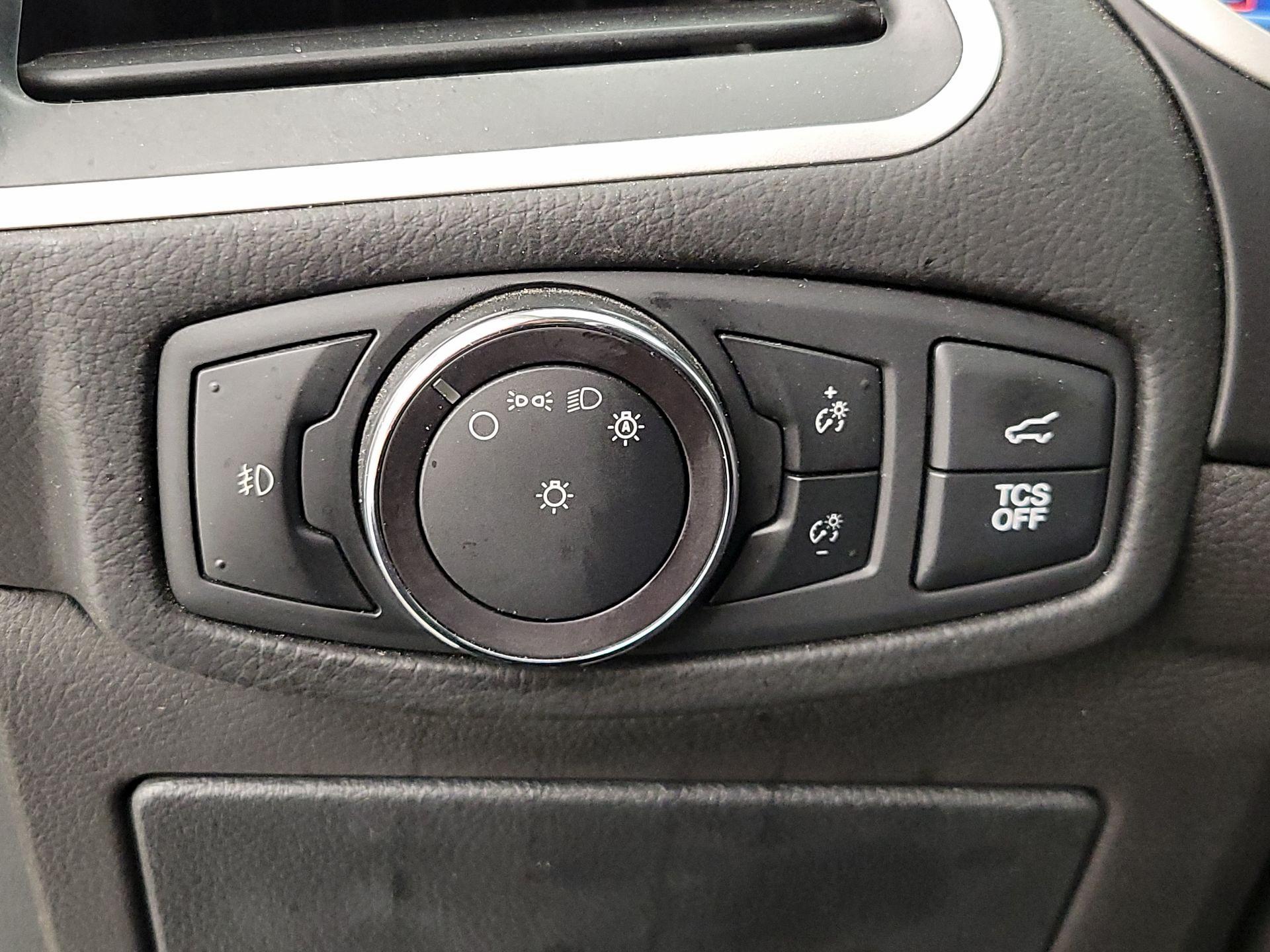 Thumbnail: 2019 Ford Edge - 13