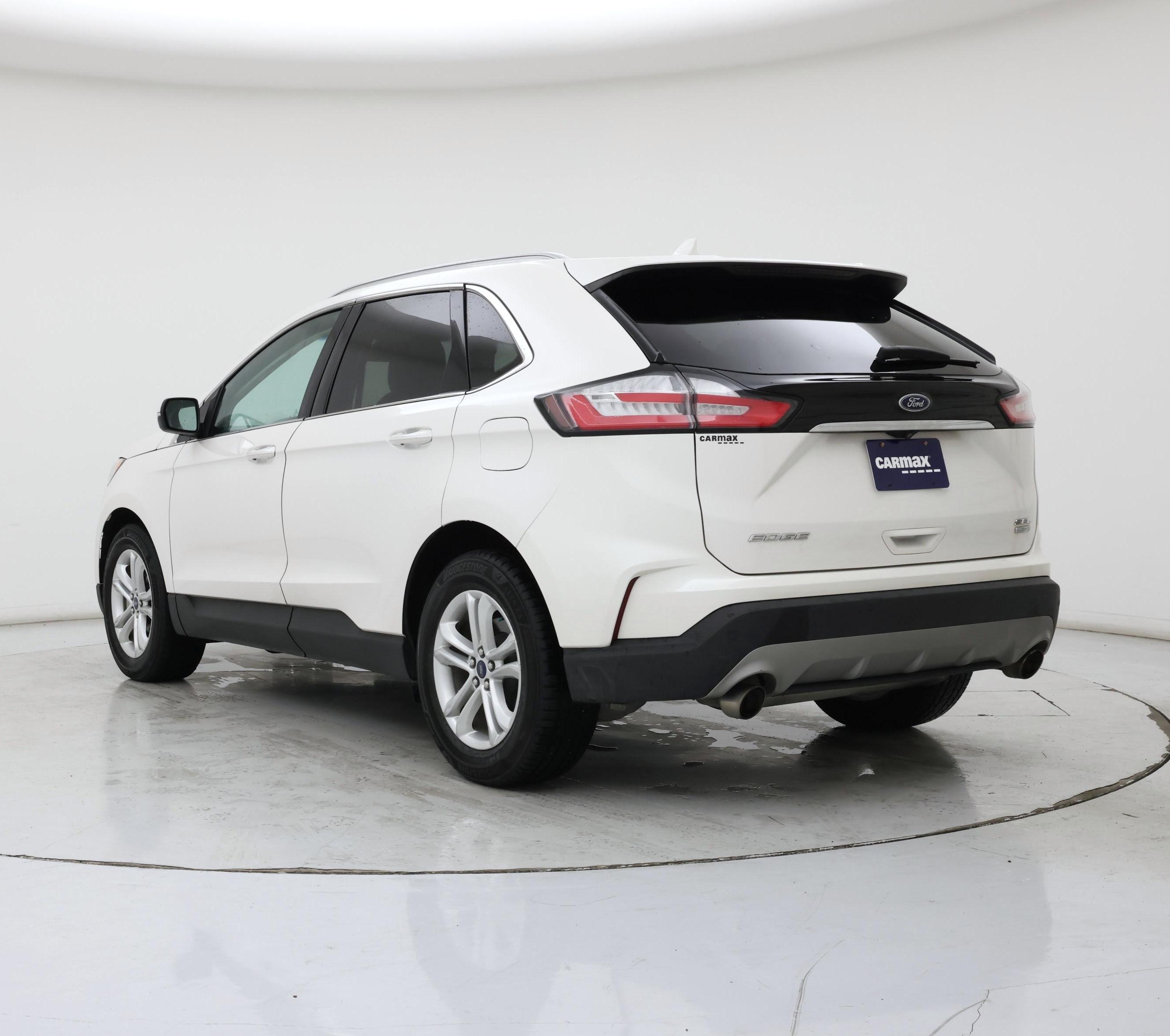 Thumbnail: 2019 Ford Edge - 2