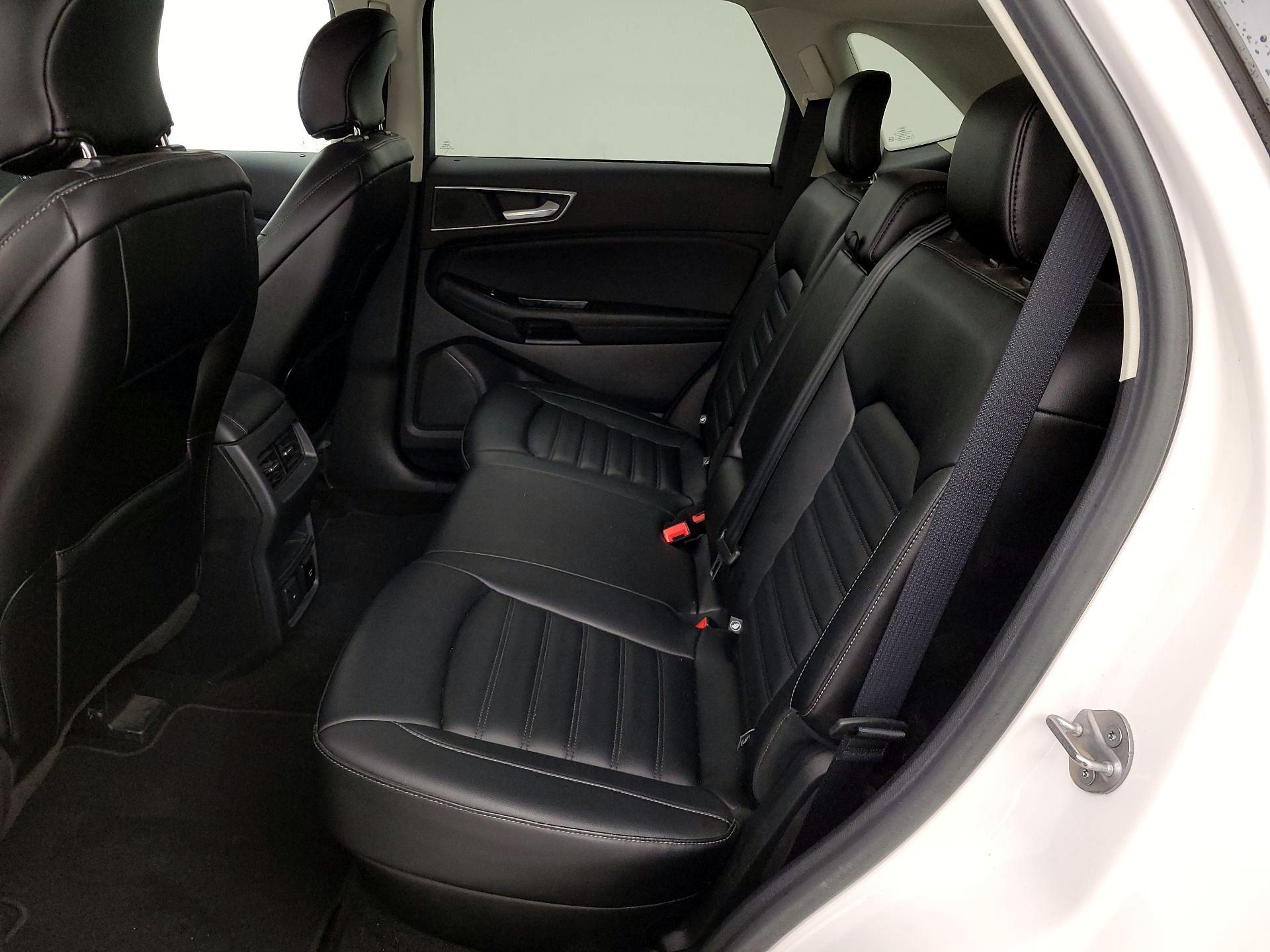 Thumbnail: 2019 Ford Edge - 19