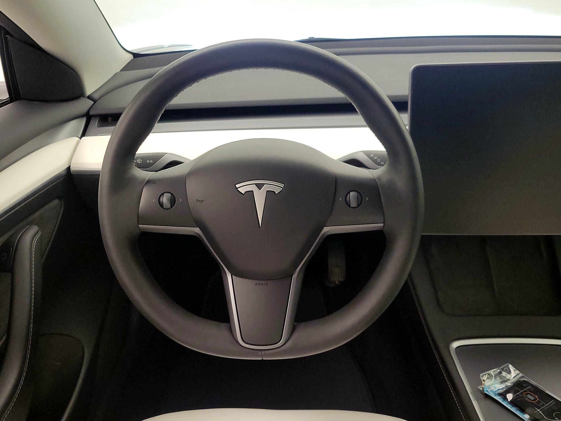Thumbnail: 2023 Tesla Model 3 - 10