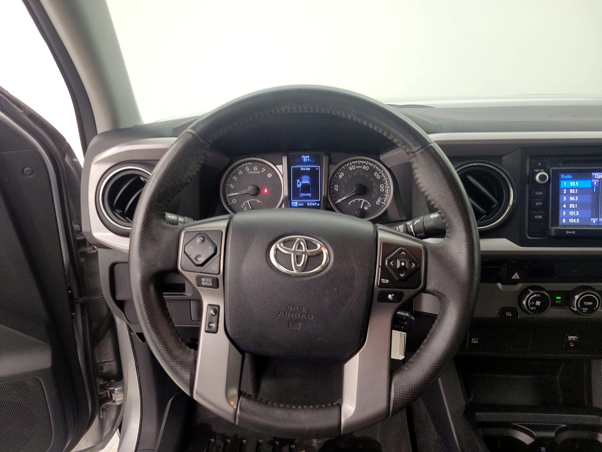 Thumbnail: 2017 Toyota Tacoma - 10