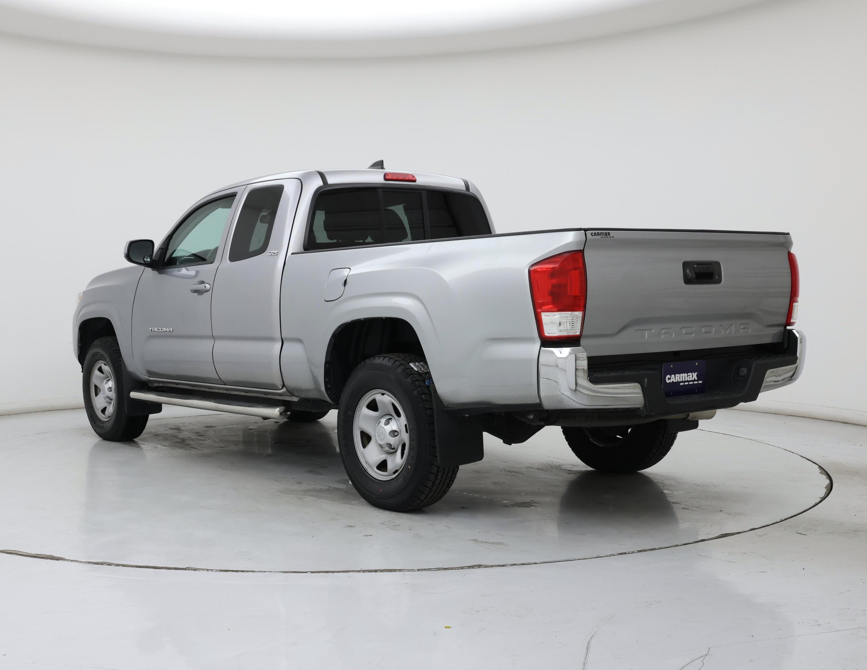 Thumbnail: 2017 Toyota Tacoma - 2