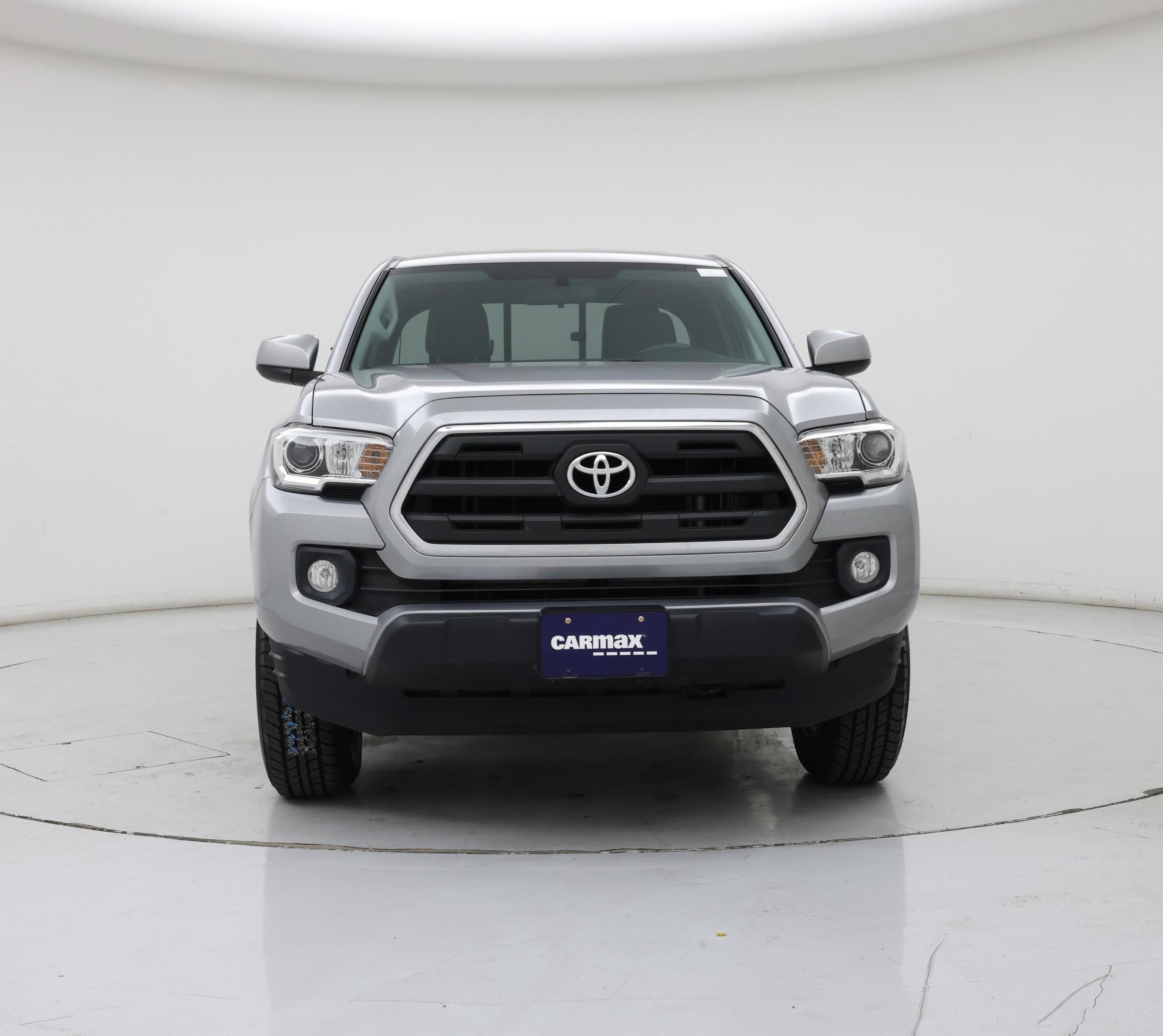 Thumbnail: 2017 Toyota Tacoma - 5