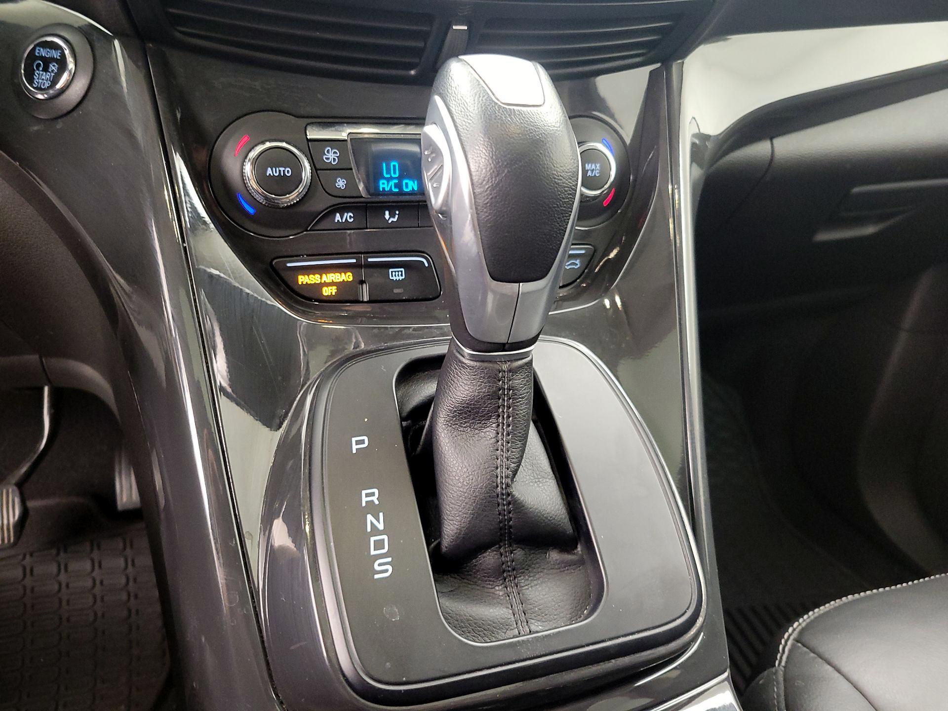 Thumbnail: 2015 Ford Escape - 17