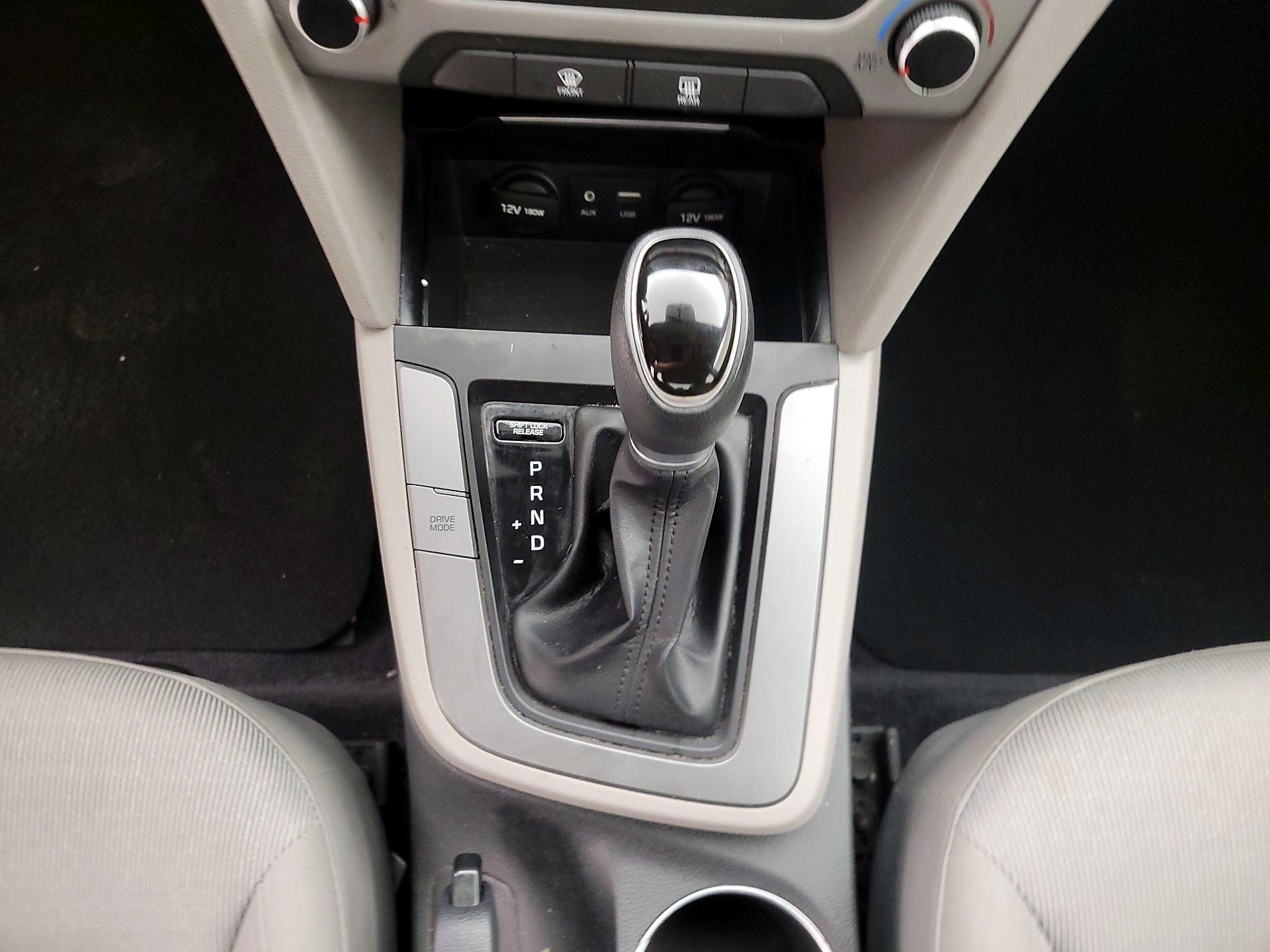 Thumbnail: 2017 Hyundai Elantra - 16