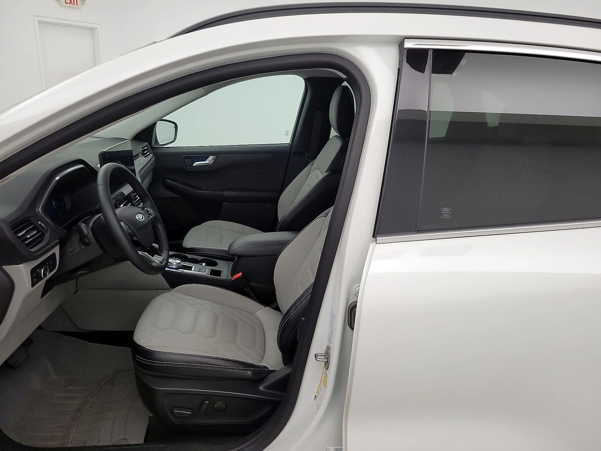 Thumbnail: 2023 Ford Escape - 11