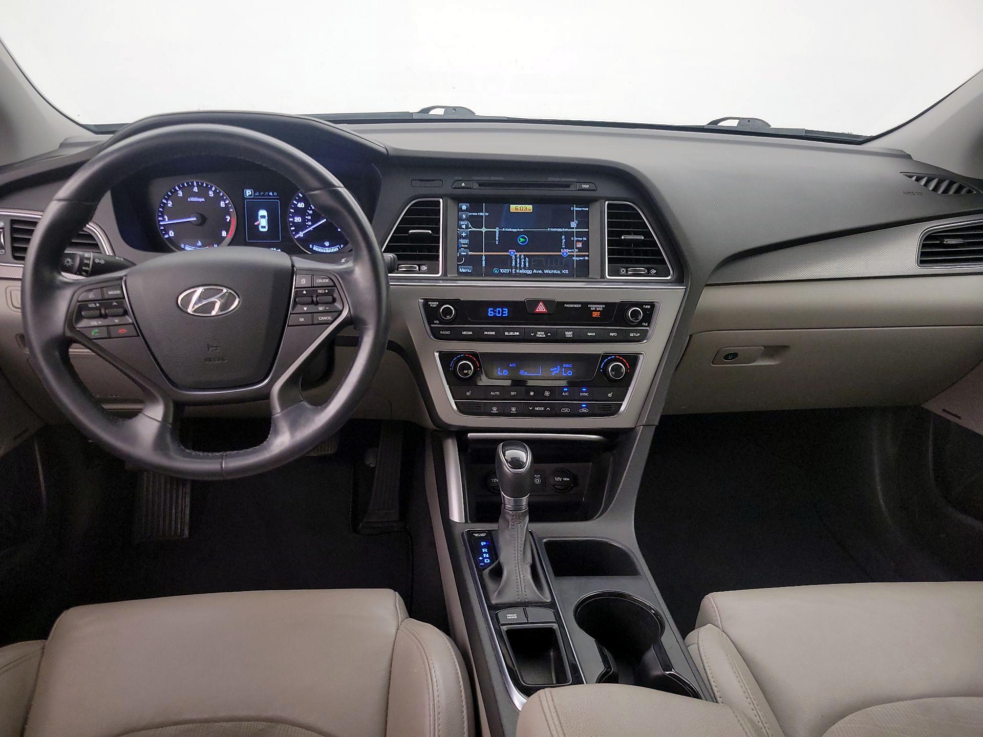 Thumbnail: 2015 Hyundai Sonata - 9