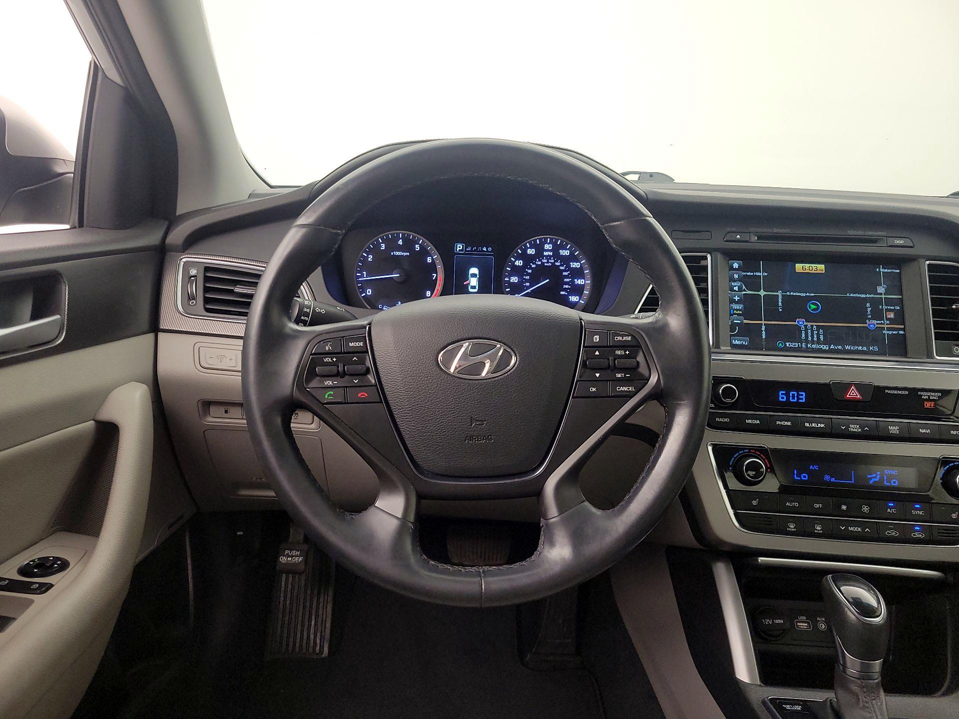 Thumbnail: 2015 Hyundai Sonata - 10