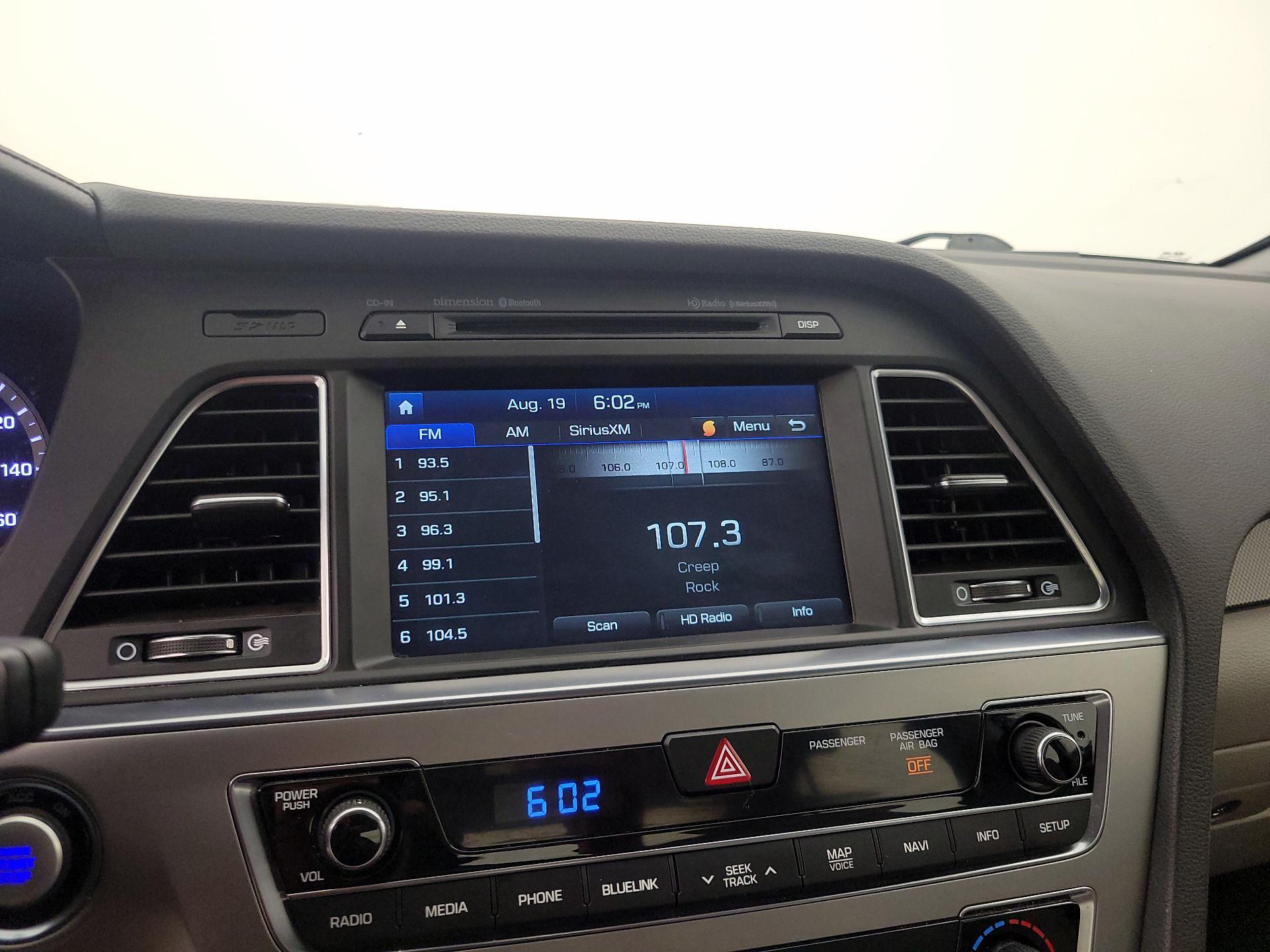 Thumbnail: 2015 Hyundai Sonata - 16