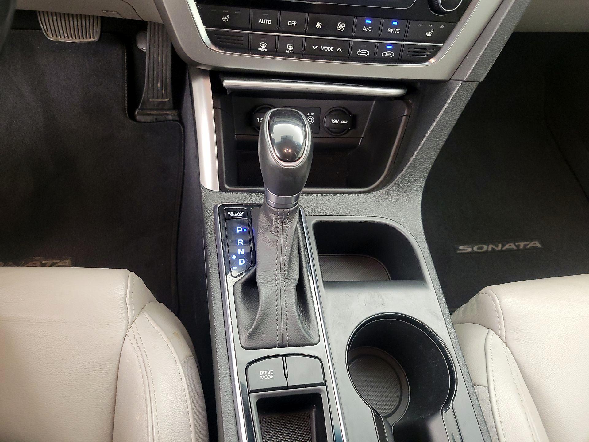 Thumbnail: 2015 Hyundai Sonata - 18