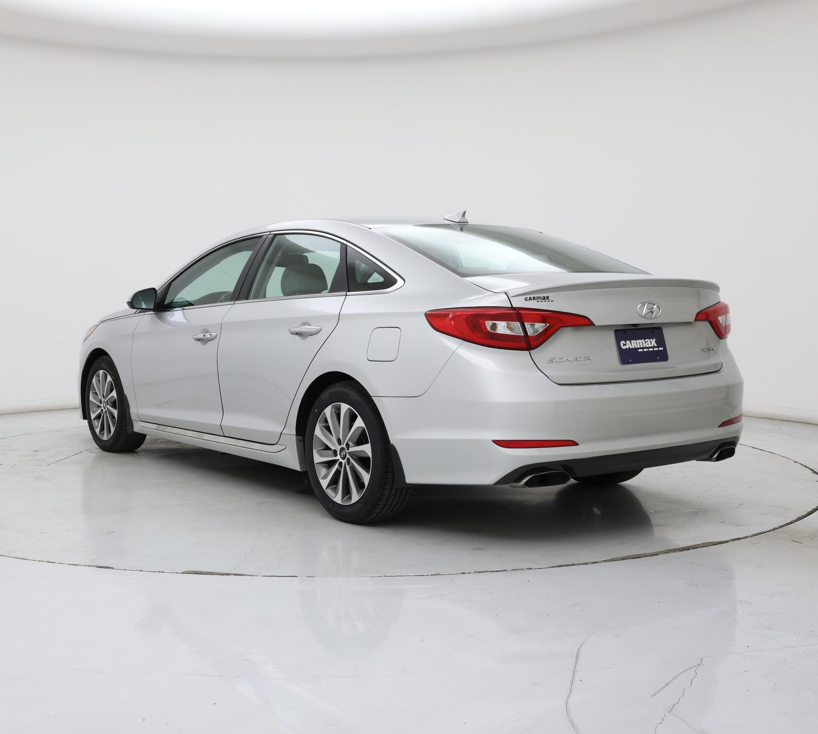 Thumbnail: 2015 Hyundai Sonata - 2
