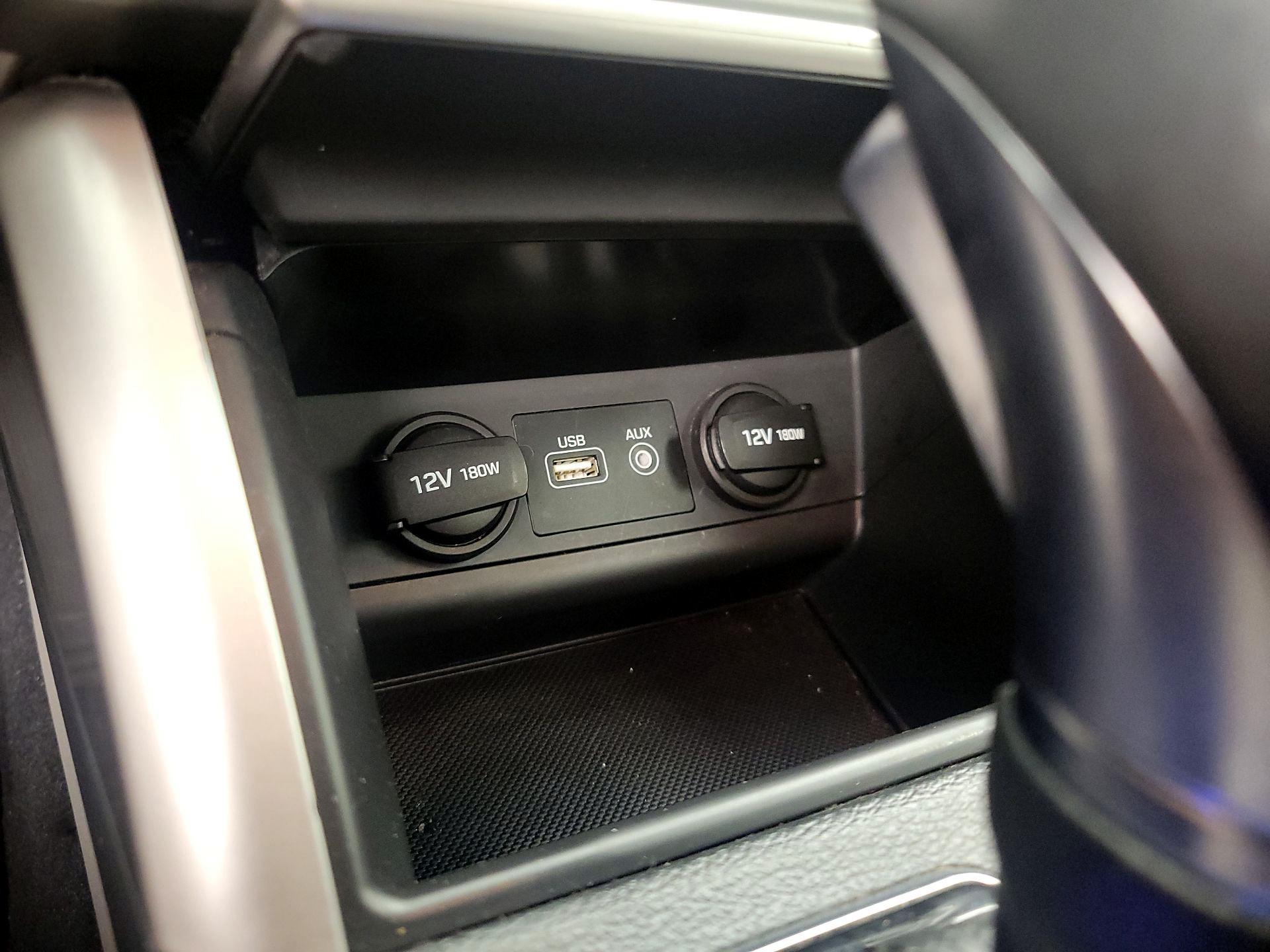 Thumbnail: 2015 Hyundai Sonata - 19