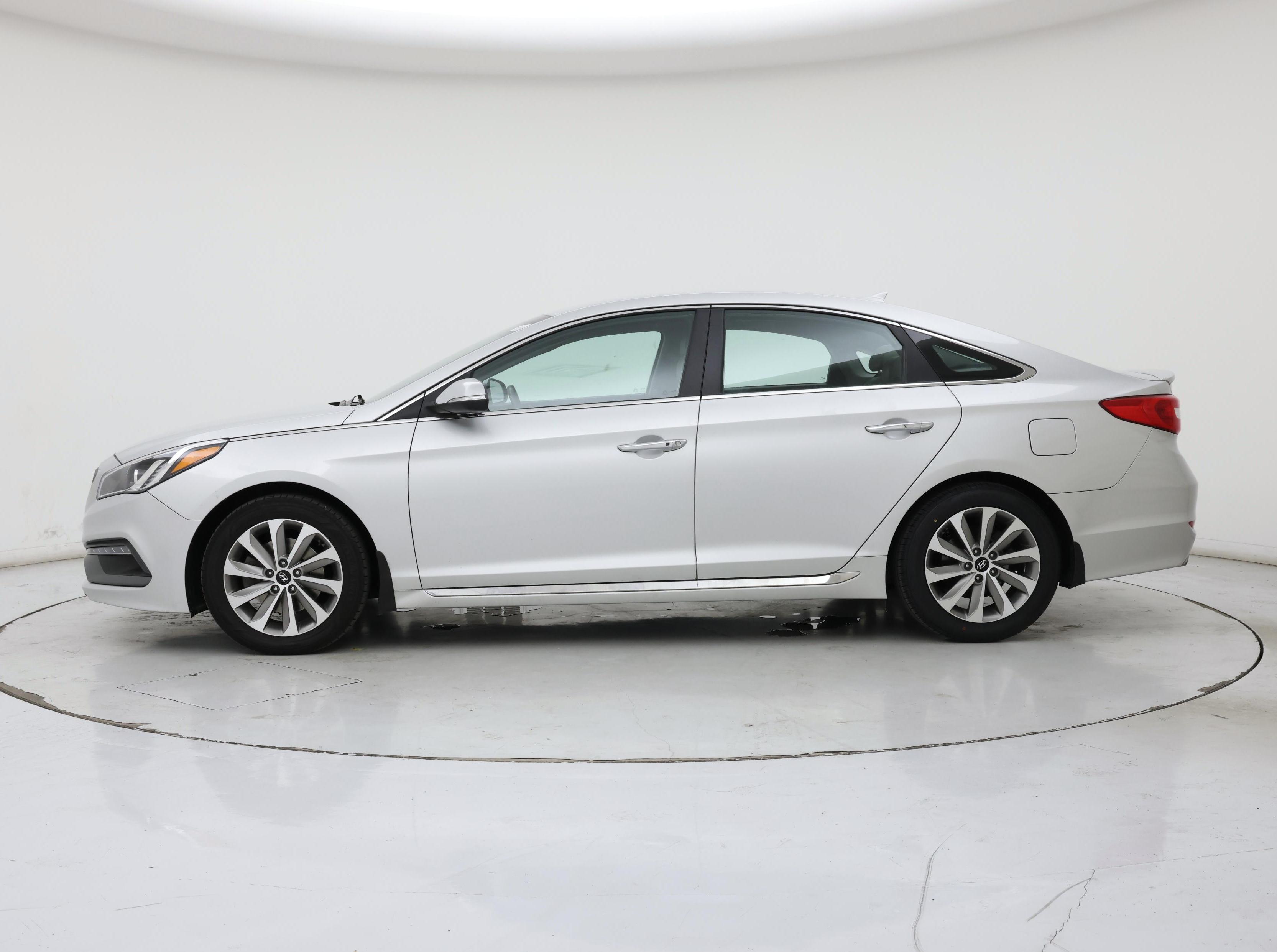 Thumbnail: 2015 Hyundai Sonata - 3