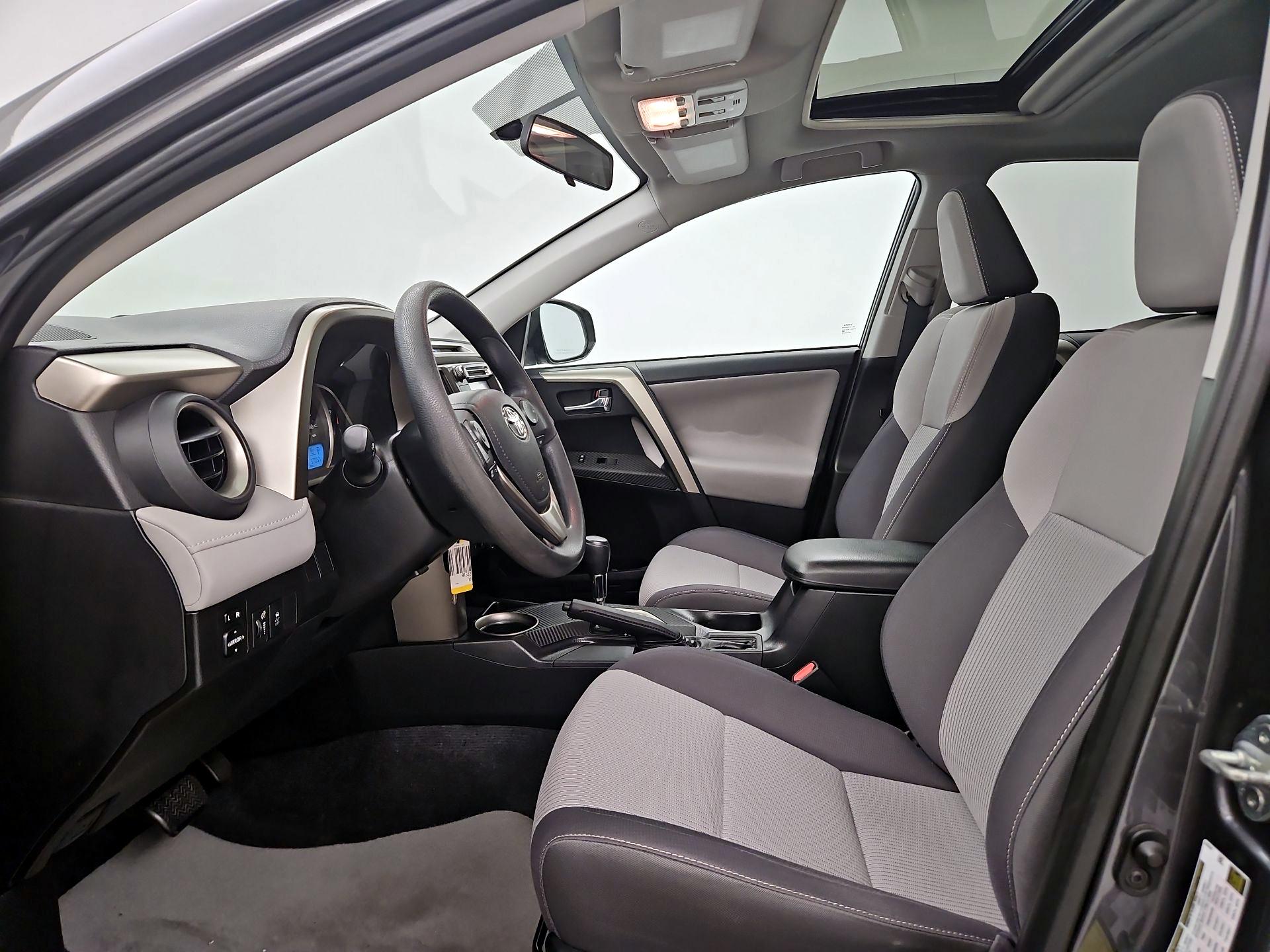 Thumbnail: 2014 Toyota RAV4 - 11