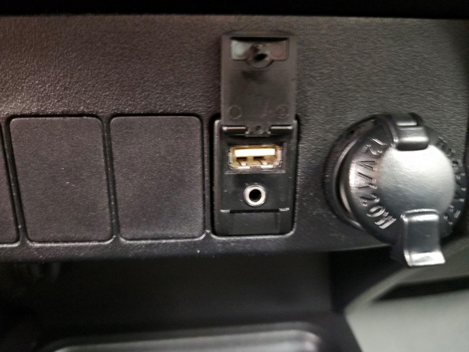 Thumbnail: 2014 Toyota RAV4 - 19