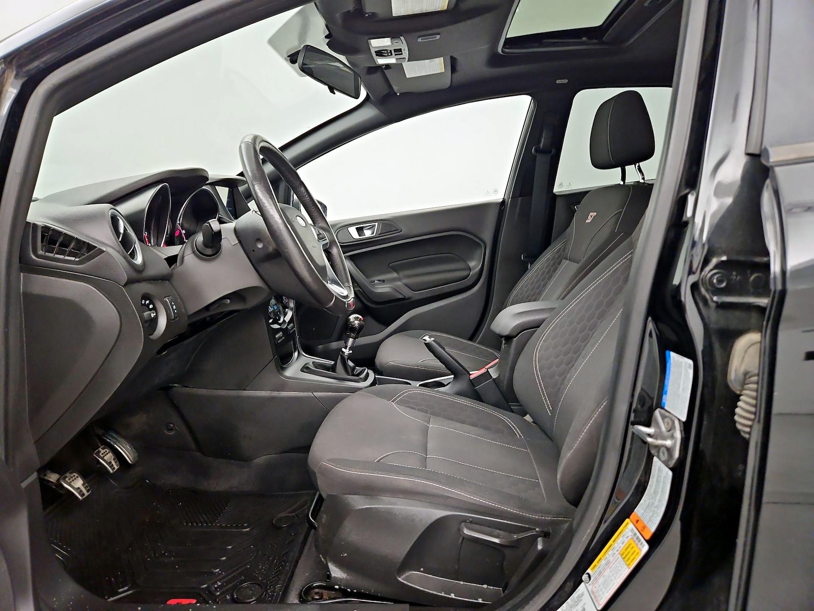 2019 Ford Fiesta ST - Photo 12