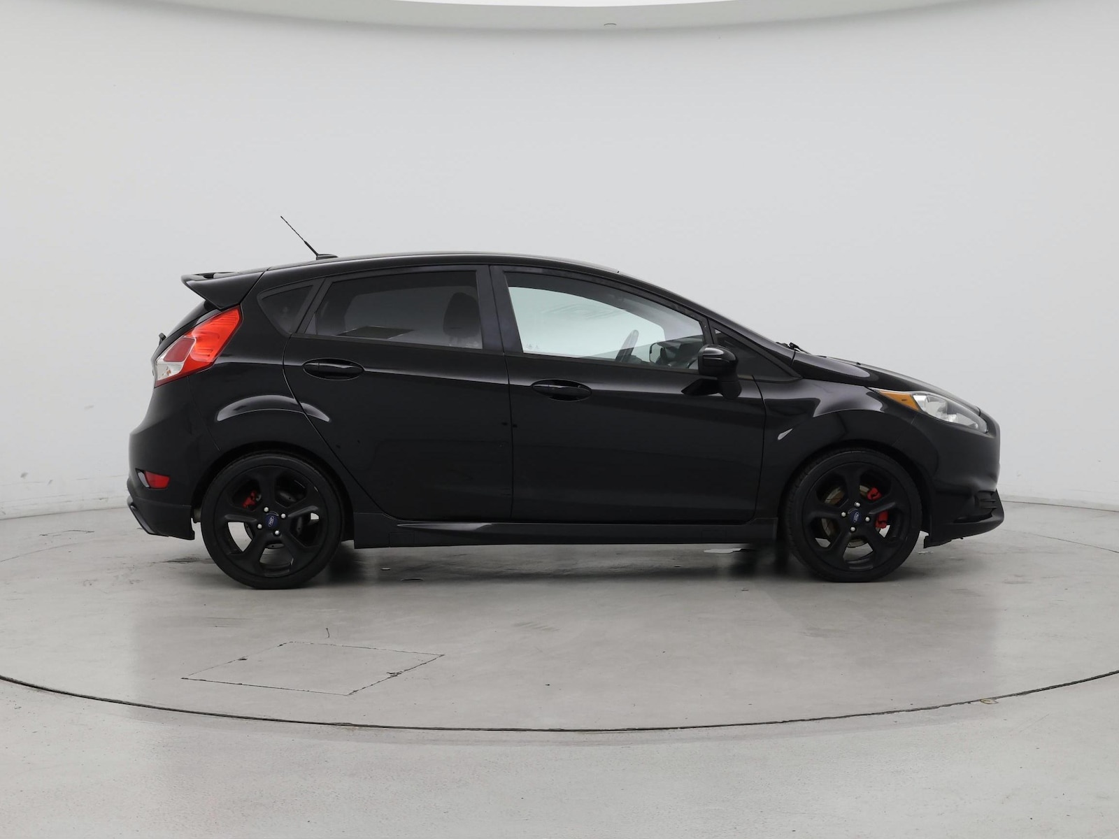 2019 Ford Fiesta ST - Photo 8