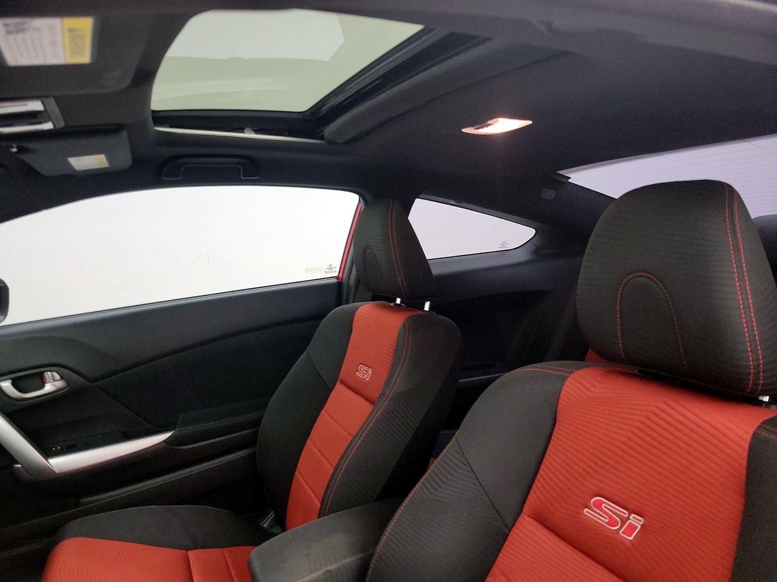 Sunroof(s) & Overhead Airbags