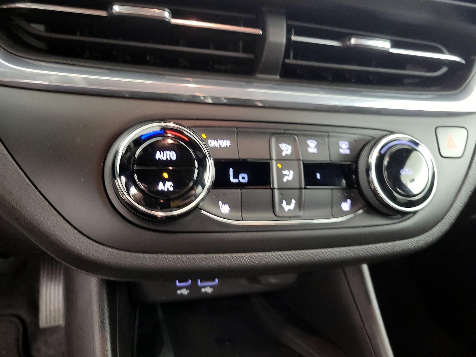 2025 Buick Envista Preferred - Photo 17