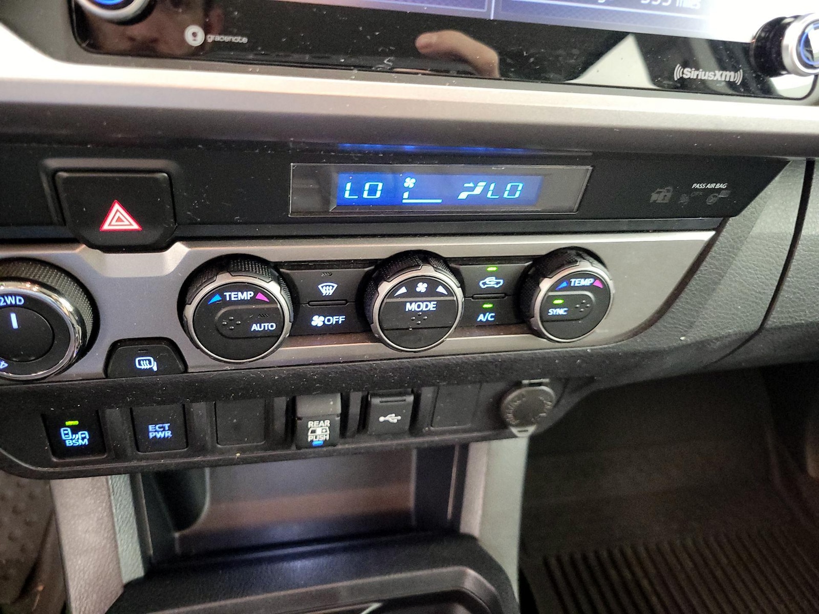 2021 Toyota Tacoma SR5 - Photo 17