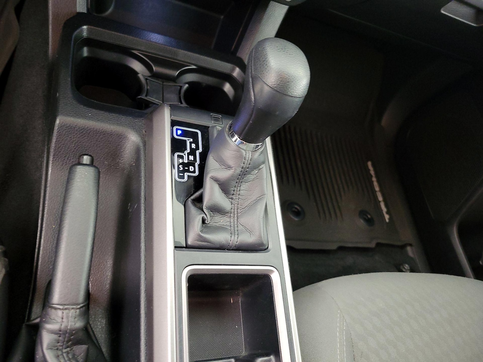 2021 Toyota Tacoma SR5 - Photo 18