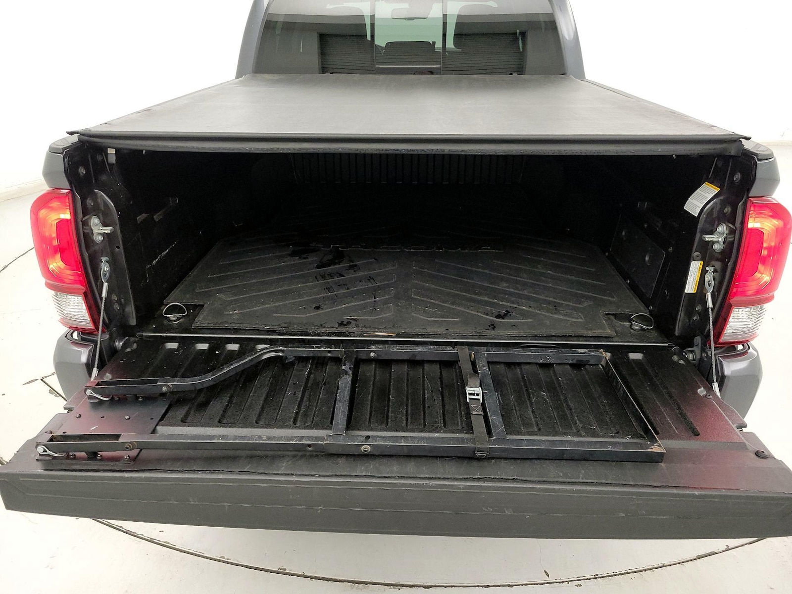 2021 Toyota Tacoma SR5 - Photo 20