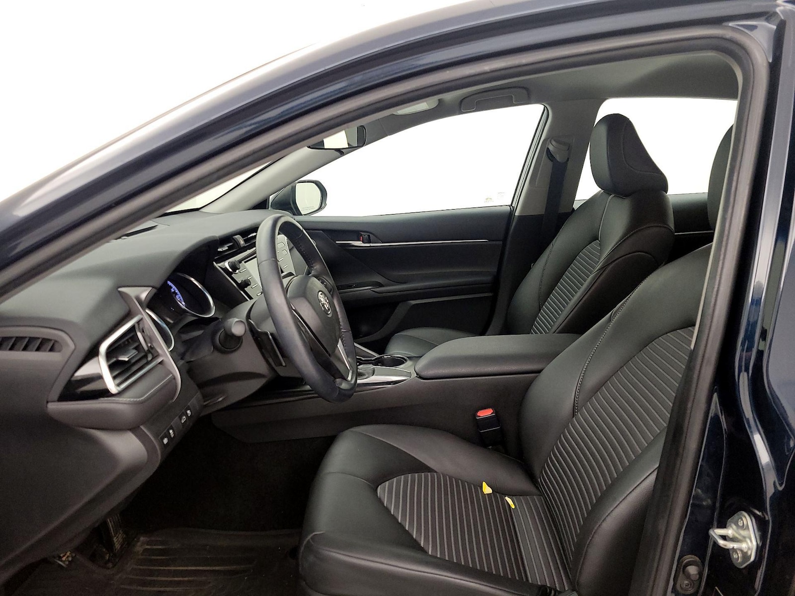 Power Seat(s) & Side Airbags