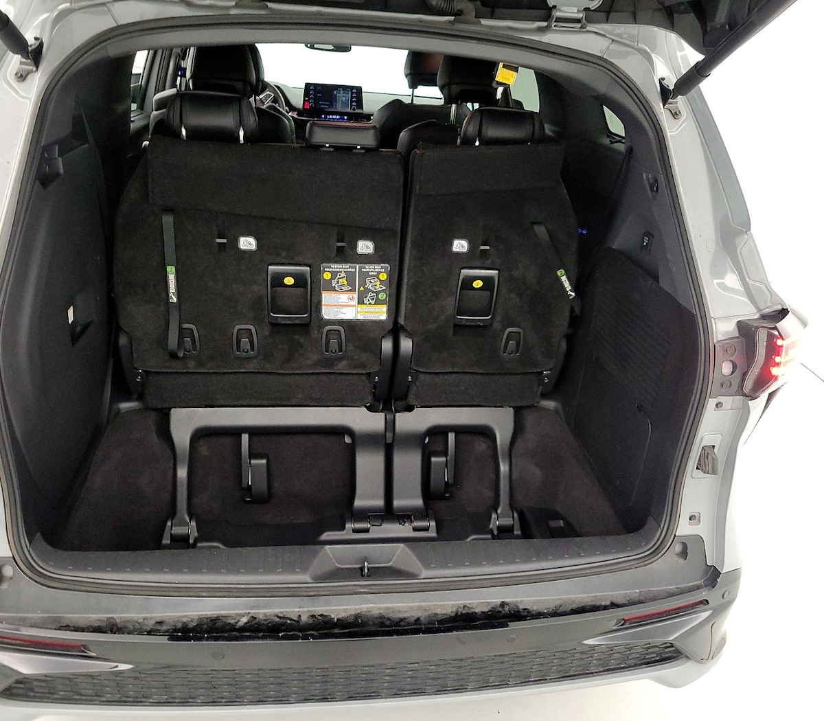 Trunk/Cargo (Seats Up)