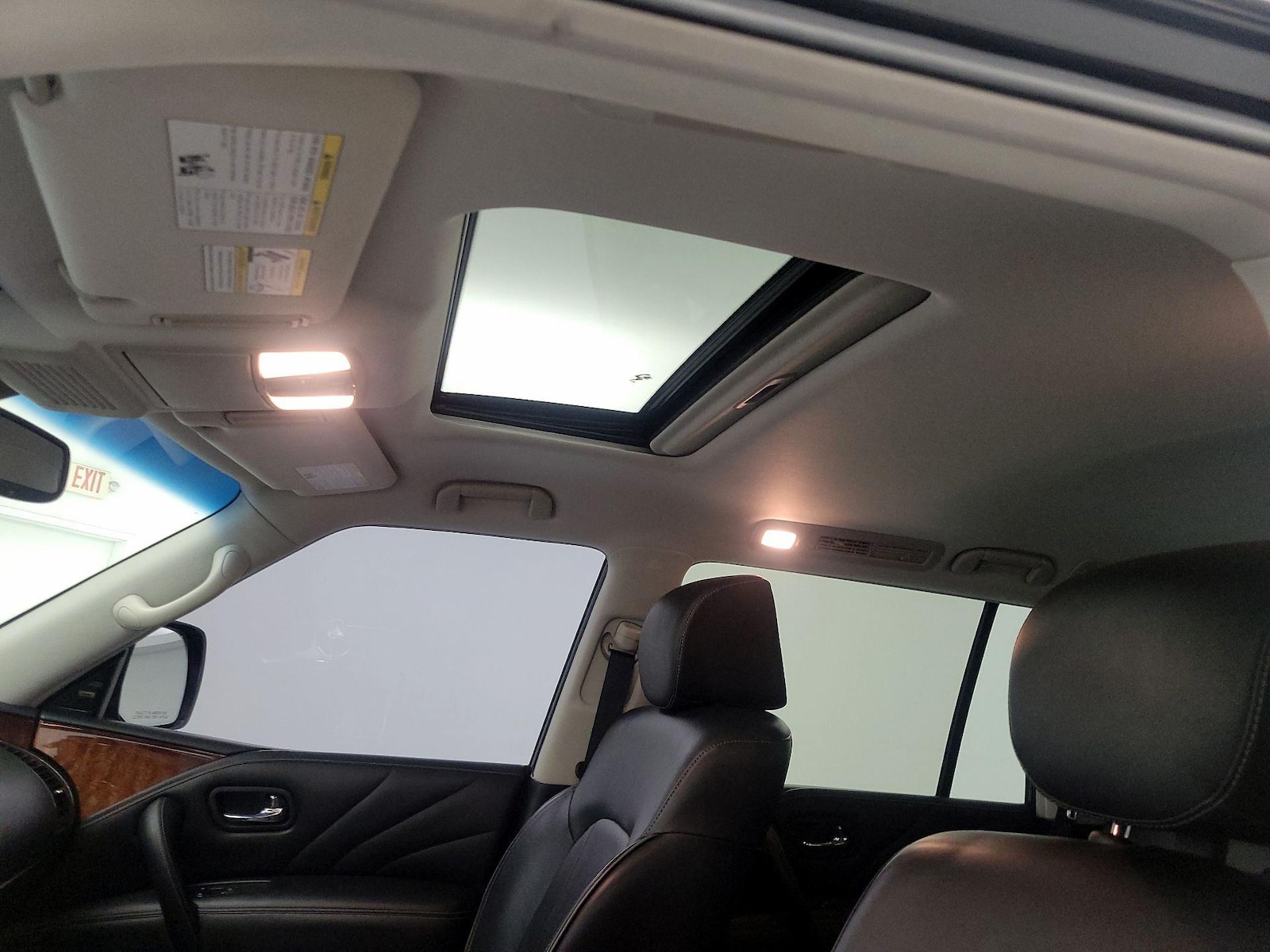 Sunroof(s) & Overhead Airbags