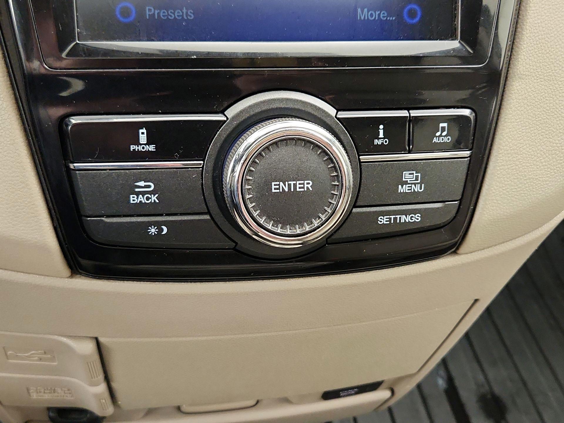 Thumbnail: 2014 Honda Odyssey - 16
