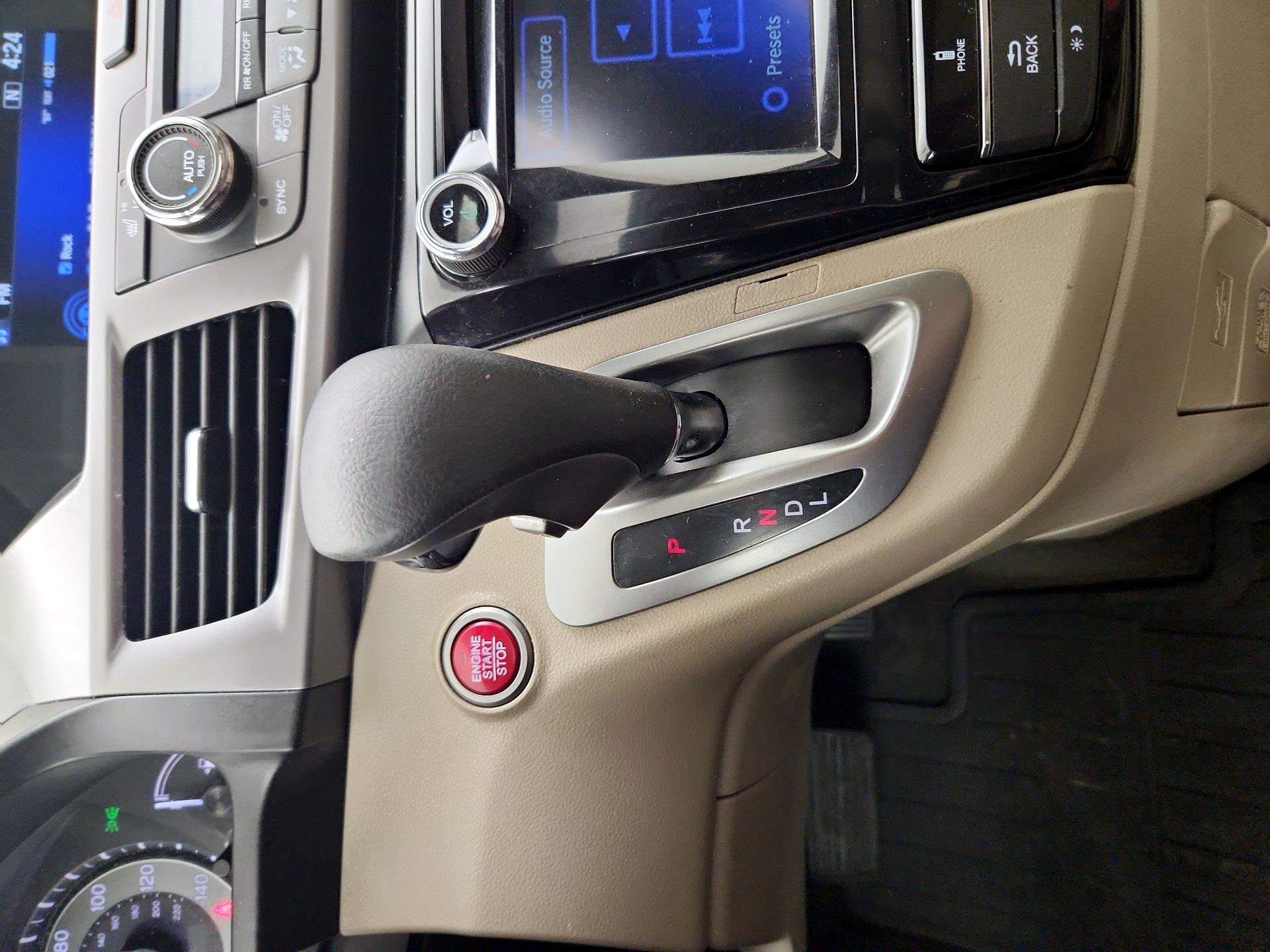 Thumbnail: 2014 Honda Odyssey - 17