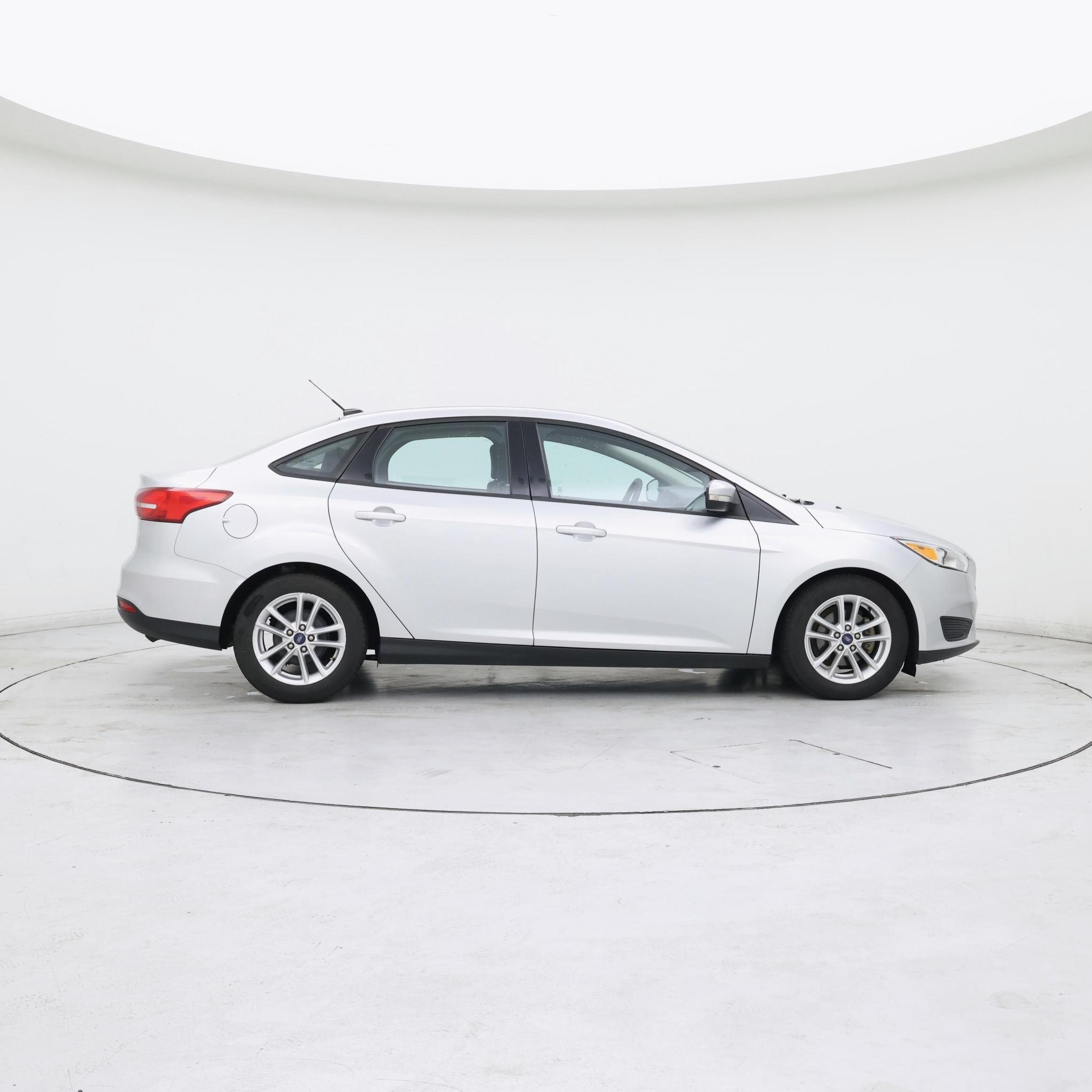 Thumbnail: 2016 Ford Focus - 7