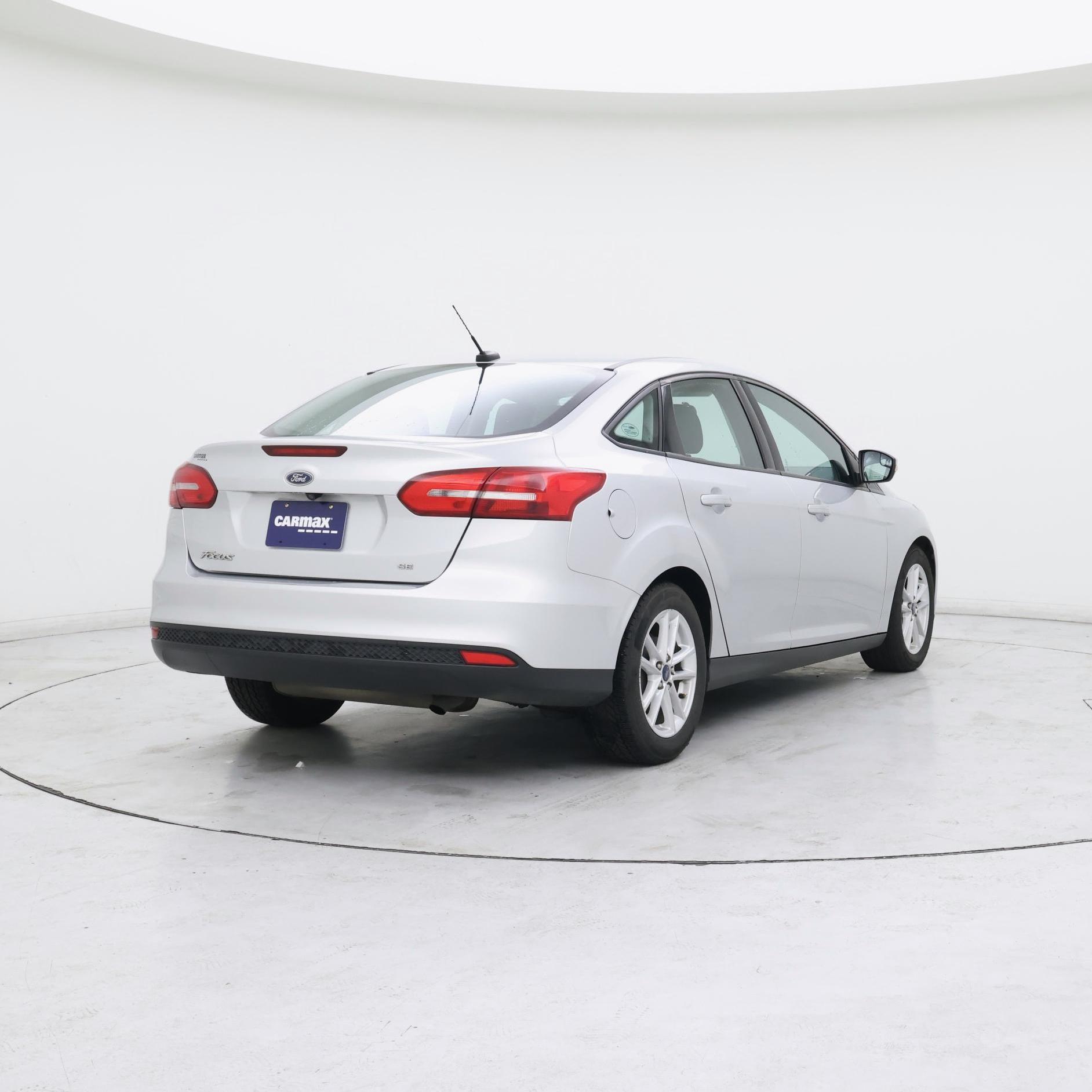 Thumbnail: 2016 Ford Focus - 8