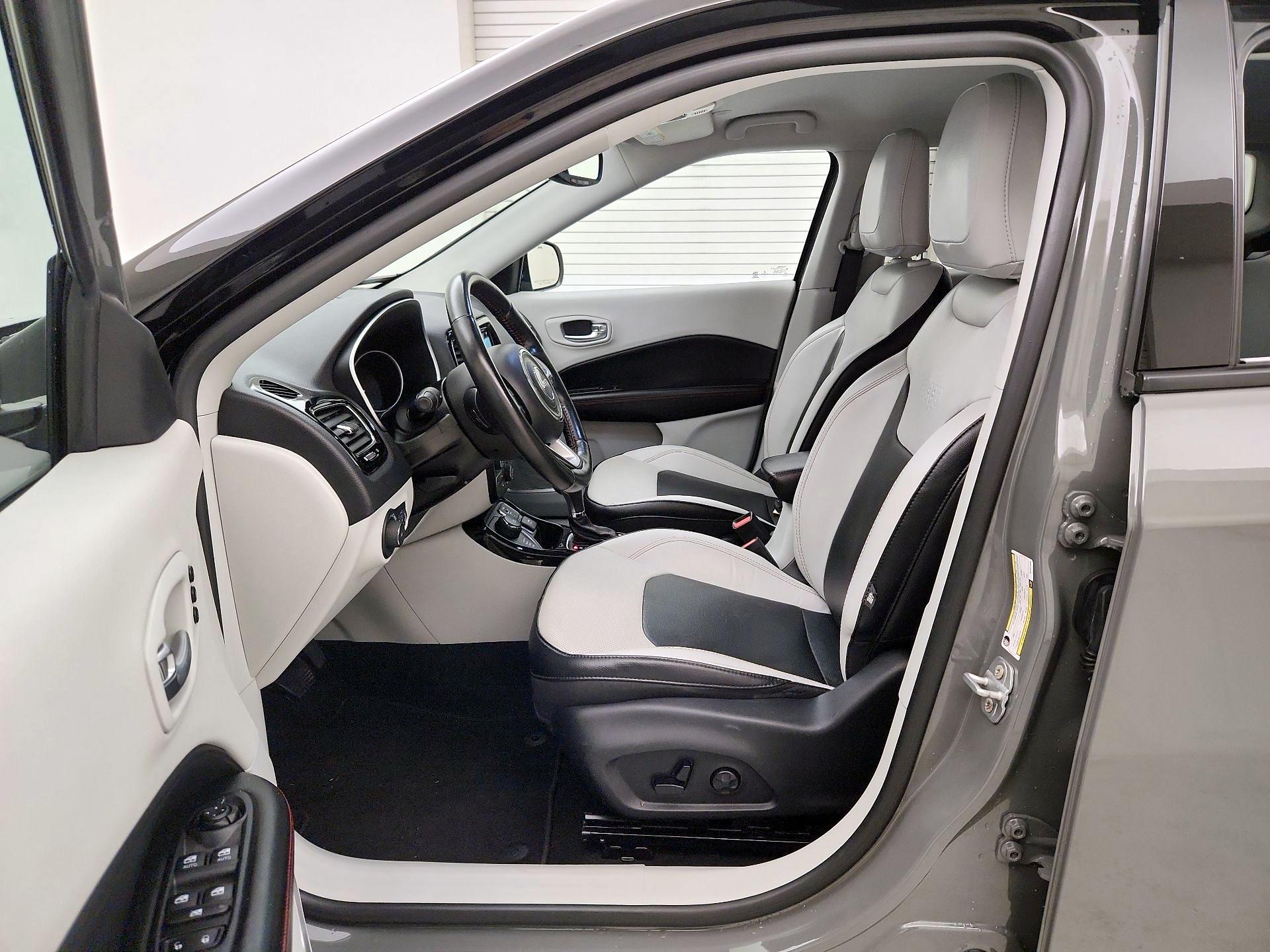 Thumbnail: 2021 Jeep Compass - 11