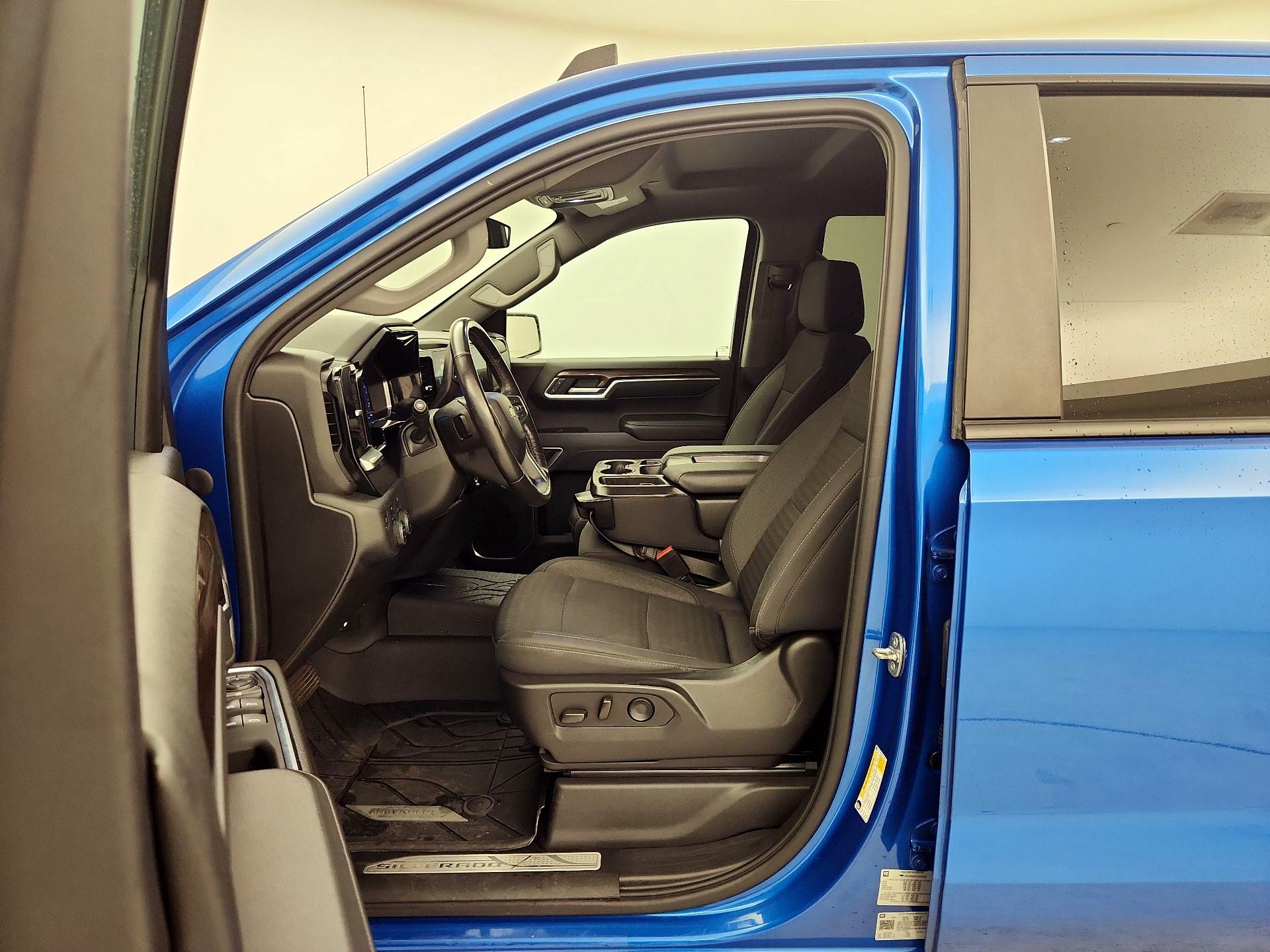 Thumbnail: 2022 Chevrolet Silverado 1500 - 11