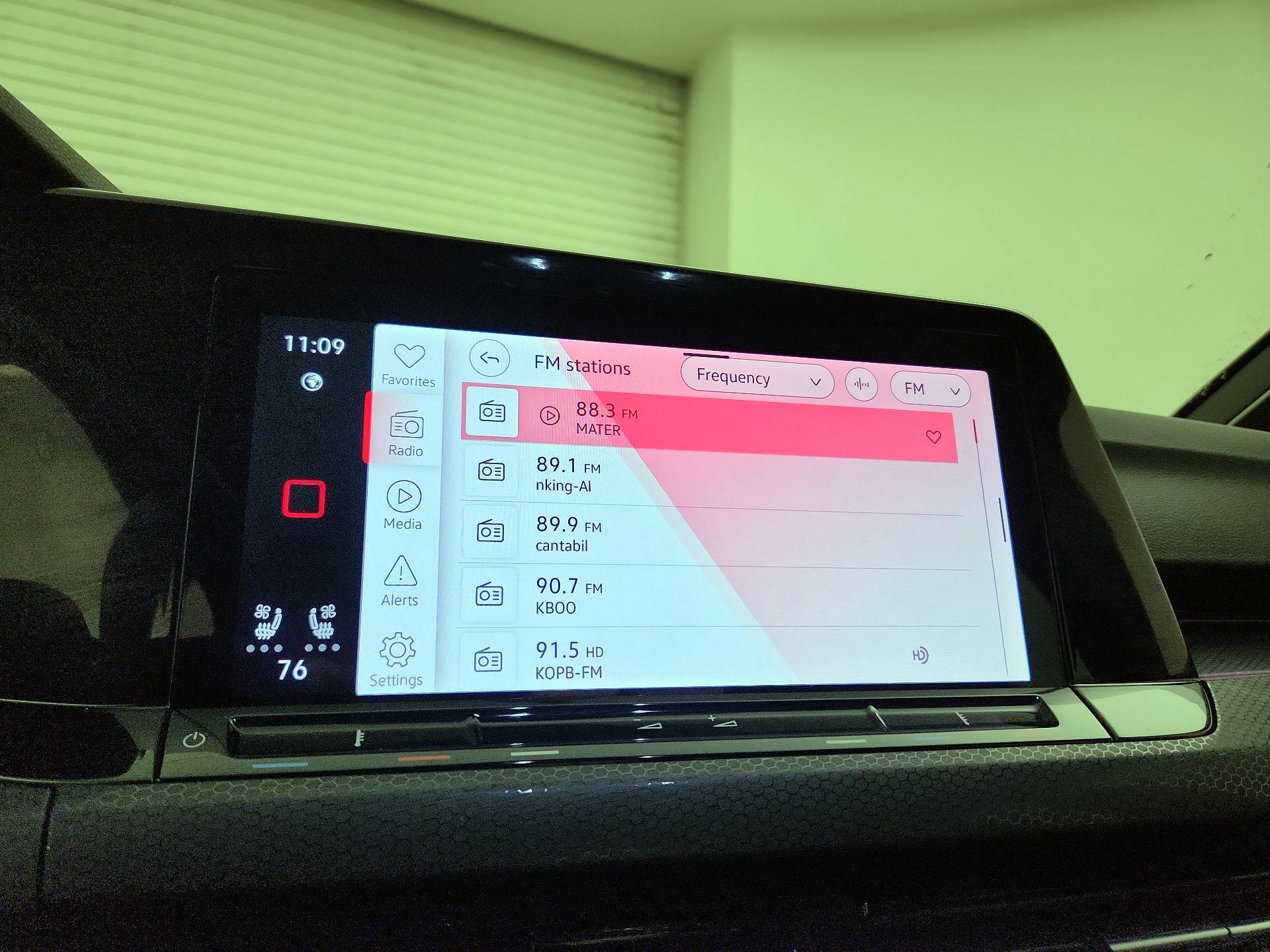 Thumbnail: 2024 Volkswagen Golf - 15