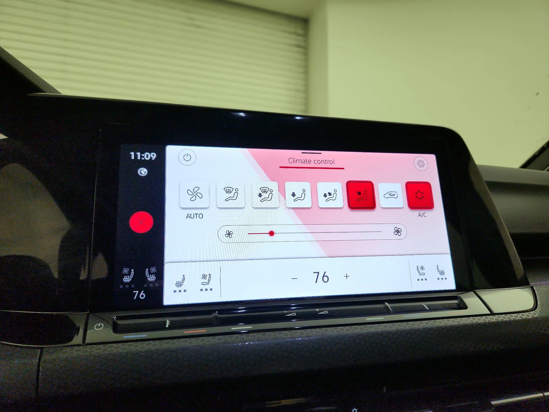 Thumbnail: 2024 Volkswagen Golf - 16