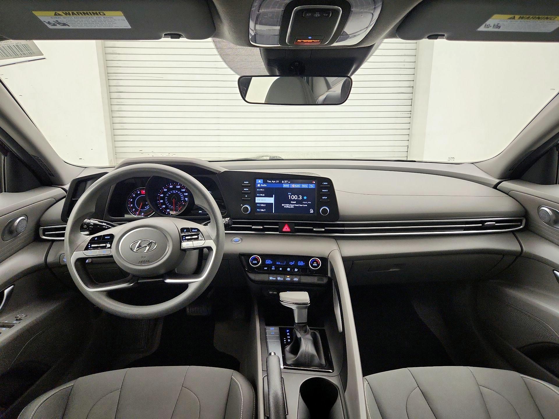 Thumbnail: 2022 Hyundai Elantra - 9