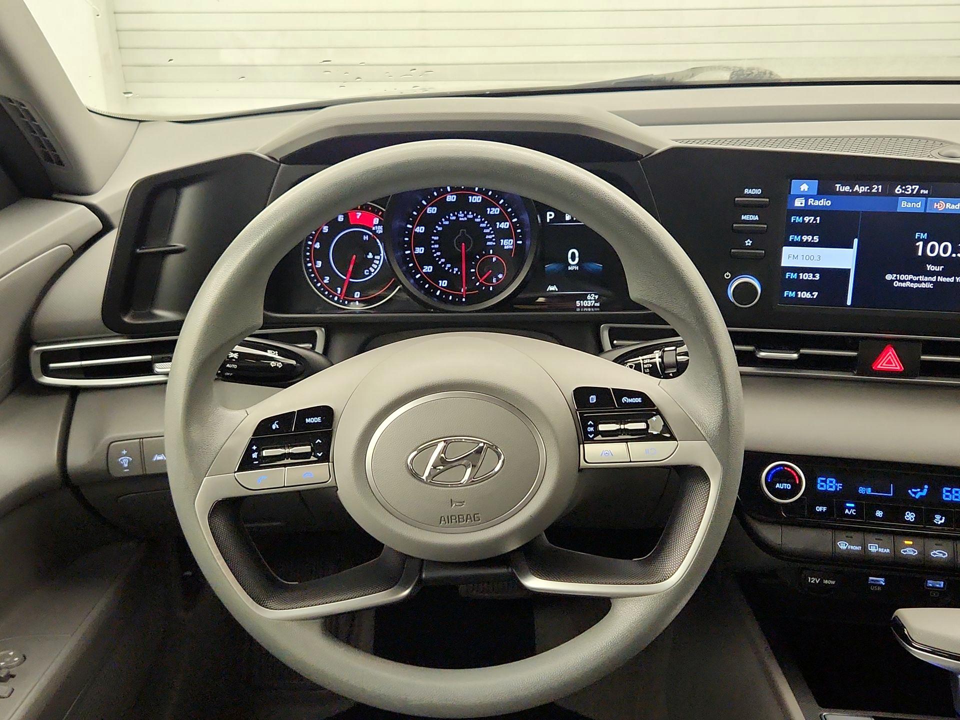 Thumbnail: 2022 Hyundai Elantra - 10